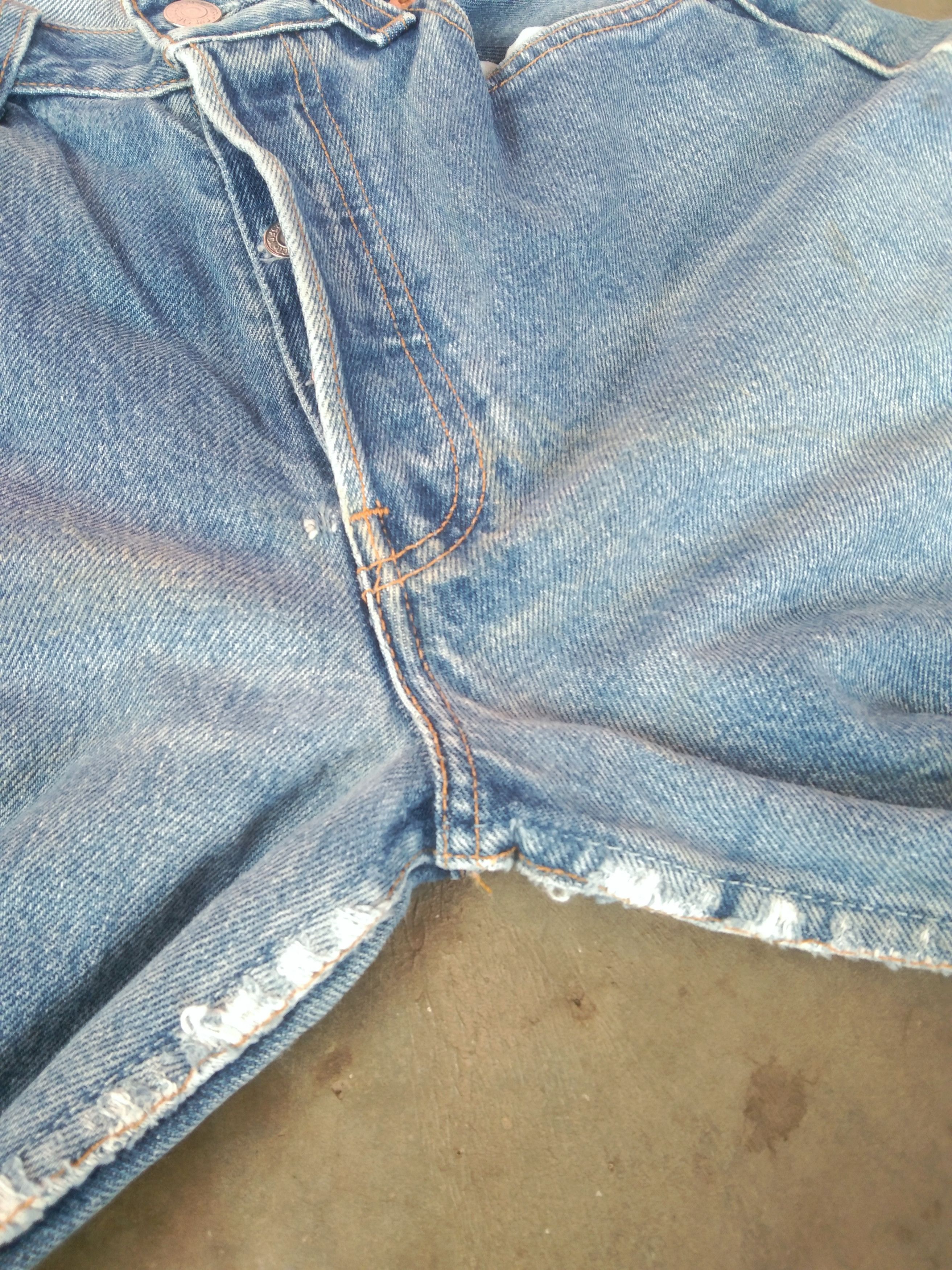 Levi's Vintage Levi's 501 Light Wash Distressed Jeans 28x31 Size US 28 / EU 44 - 5 Thumbnail