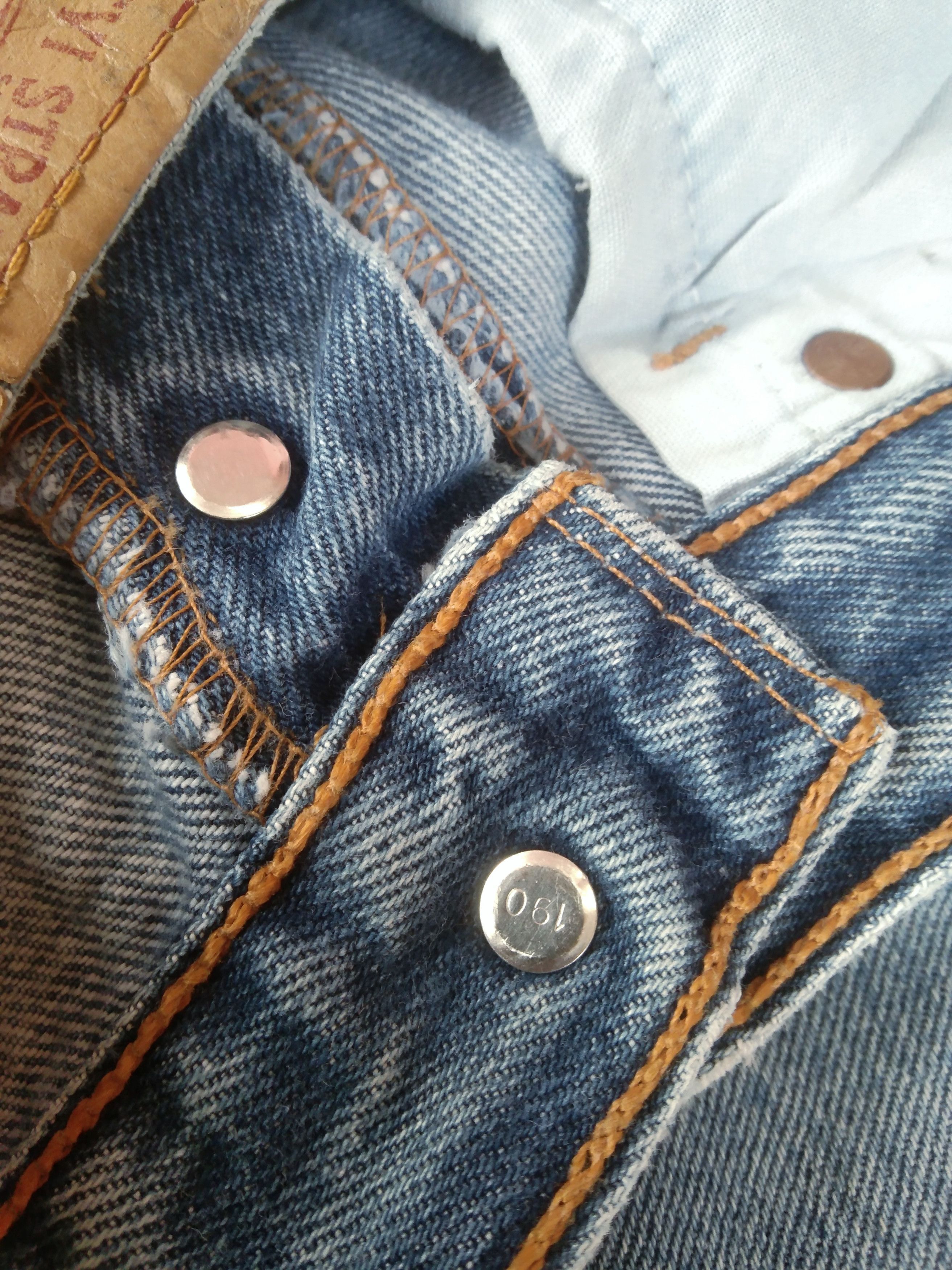Levi's Vintage Levi's 501 Light Wash Distressed Jeans 28x31 Size US 28 / EU 44 - 8 Thumbnail