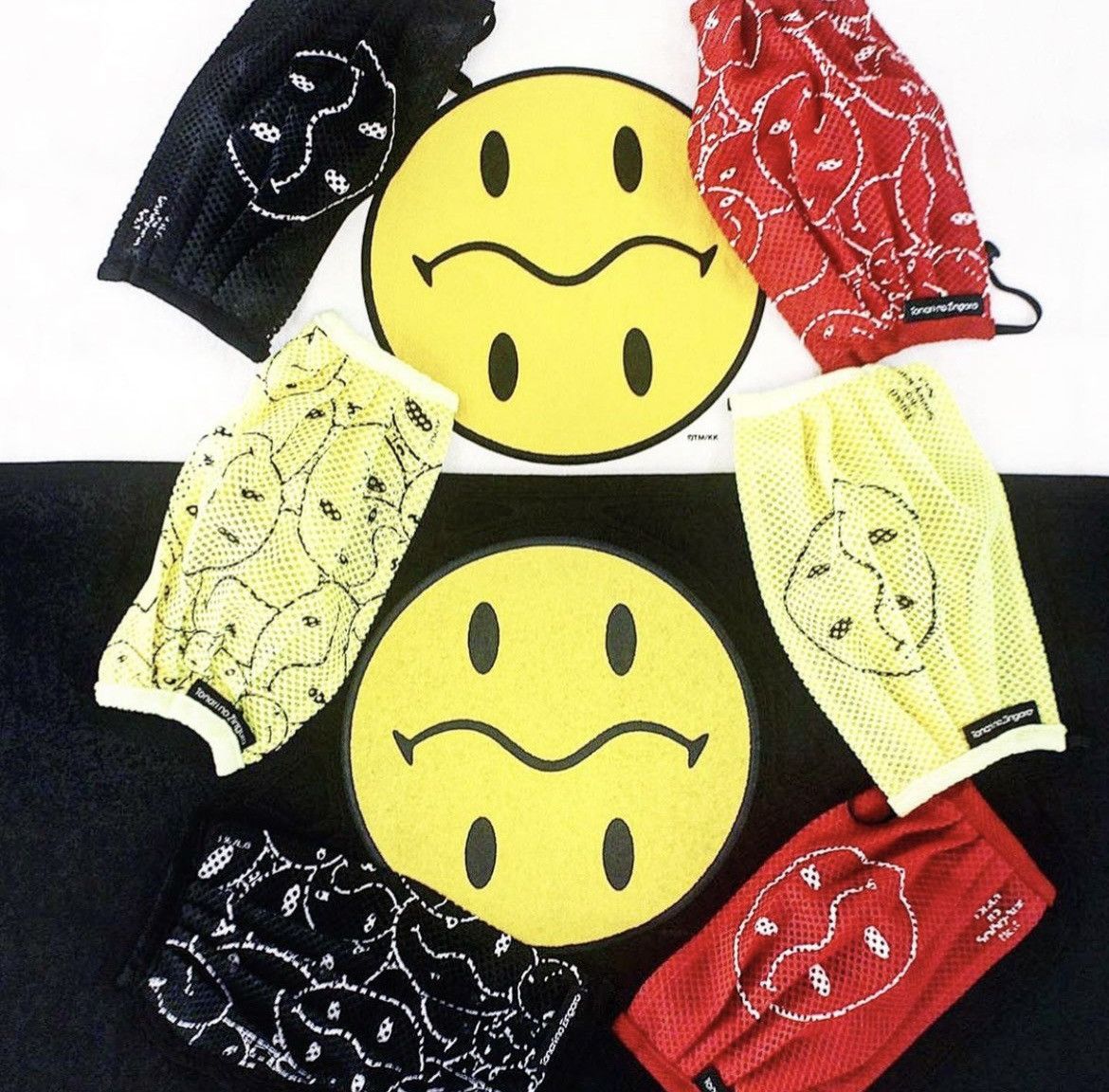 Takashi Murakami TMKK Smiley Mask Size ONE SIZE - 6 Thumbnail