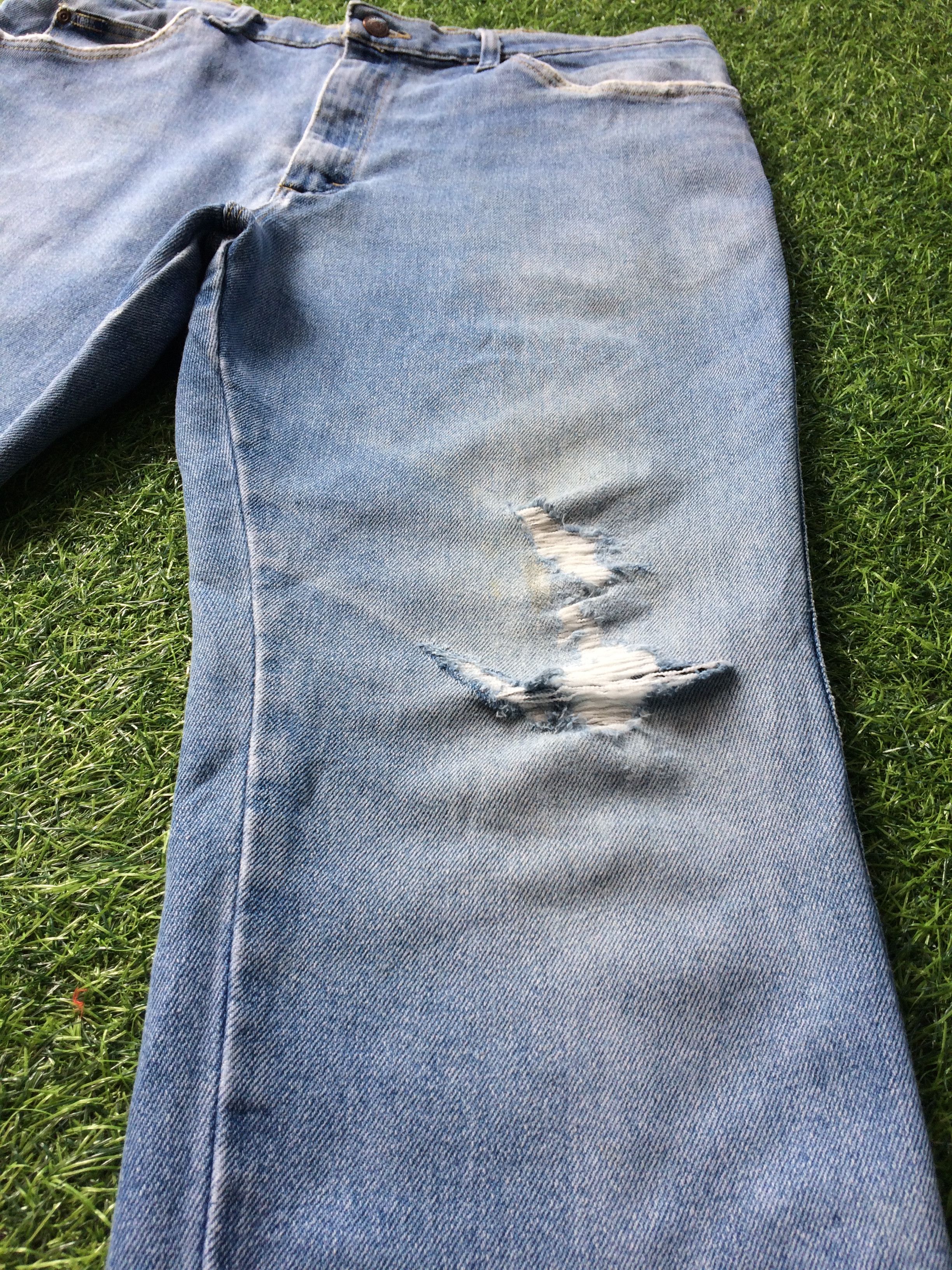 Lee Lee Ripped Jeans #B-921 Size US 35 - 4 Thumbnail