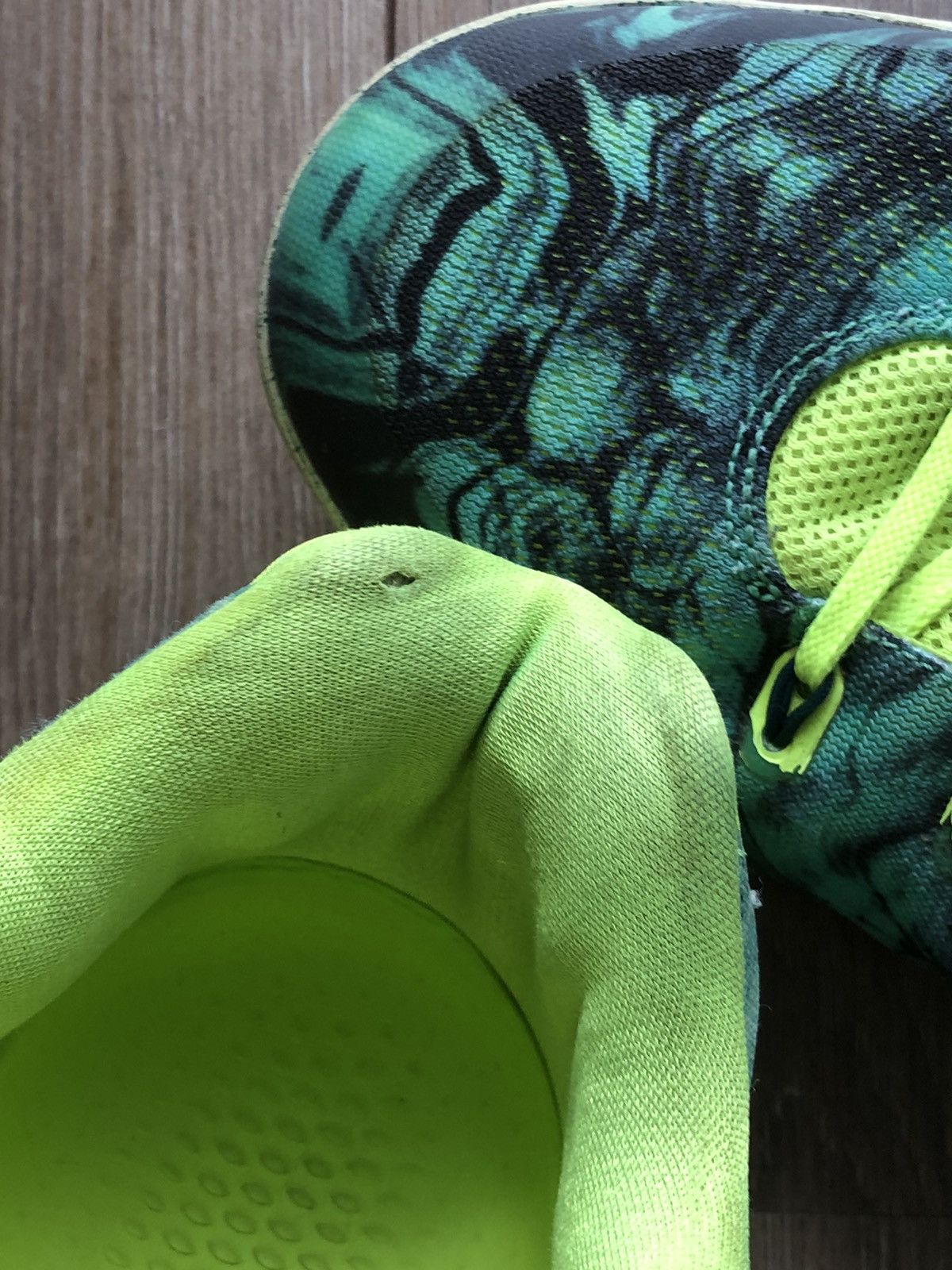 Nike × Vintage OG 2014 Nike Zoom Kobe IX EM (9) easter 🐣 Size US 12.5 / EU 45-46 - 17 Thumbnail