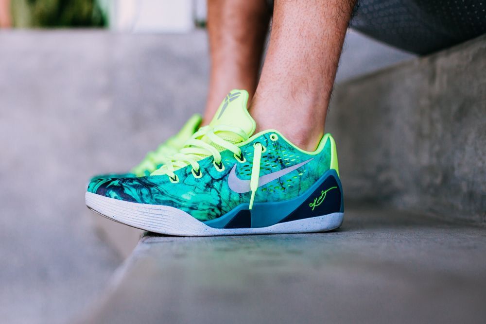 Nike × Vintage OG 2014 Nike Zoom Kobe IX EM (9) easter 🐣 Size US 12.5 / EU 45-46 - 24 Thumbnail