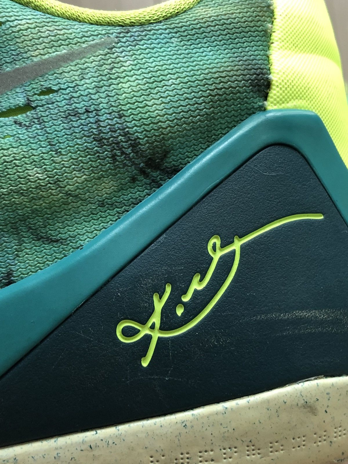 Nike × Vintage OG 2014 Nike Zoom Kobe IX EM (9) easter 🐣 Size US 12.5 / EU 45-46 - 18 Thumbnail