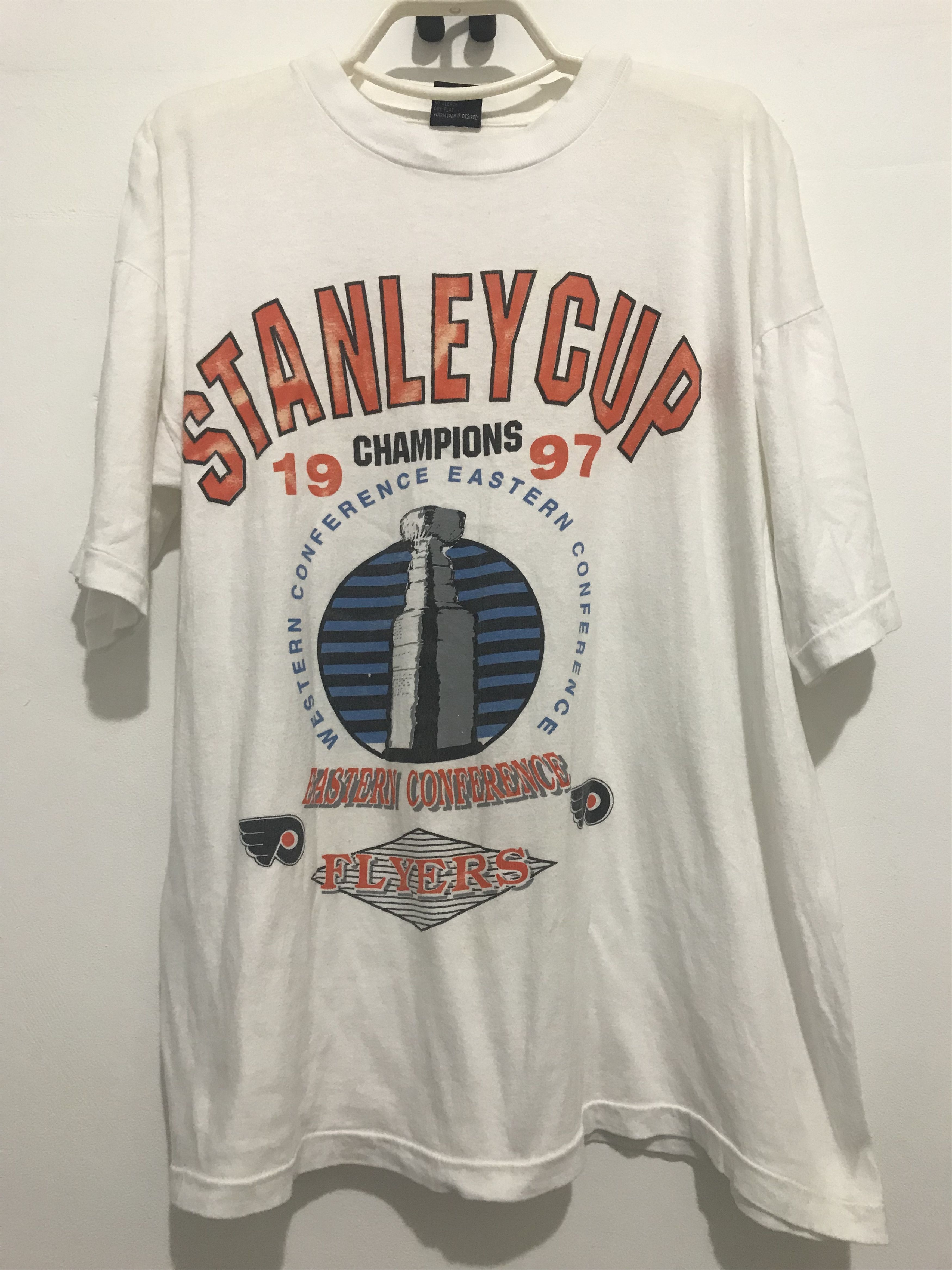NHL Vintage 1997 Stanley Cup Champions Philadephia Flyers TShirt Size US L / EU 52-54 / 3 - 1 Thumbnail