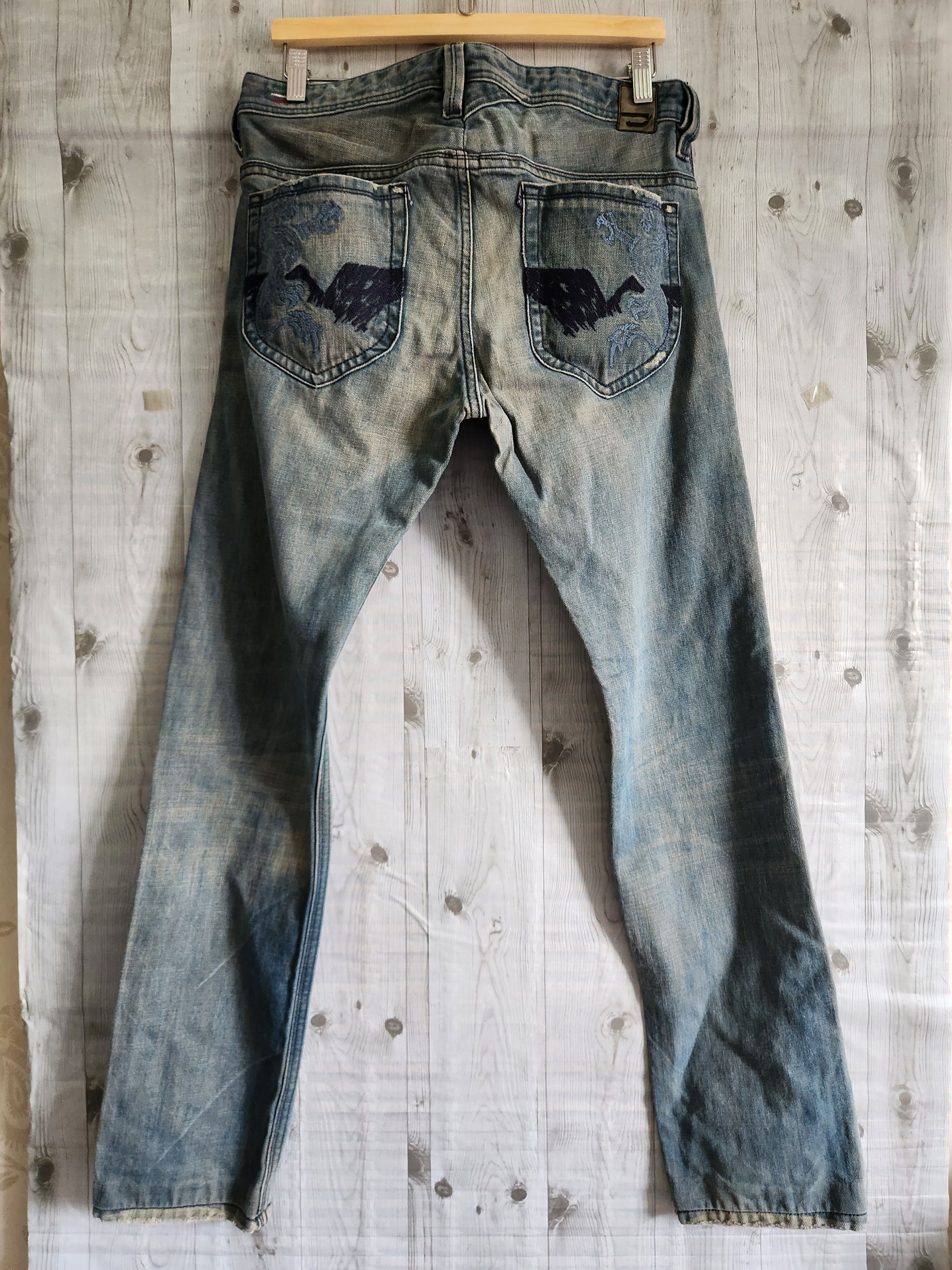 Diesel Vintage Diesel Thanaz Denim Jeans Made In Italy Size US 31 - 14 Thumbnail