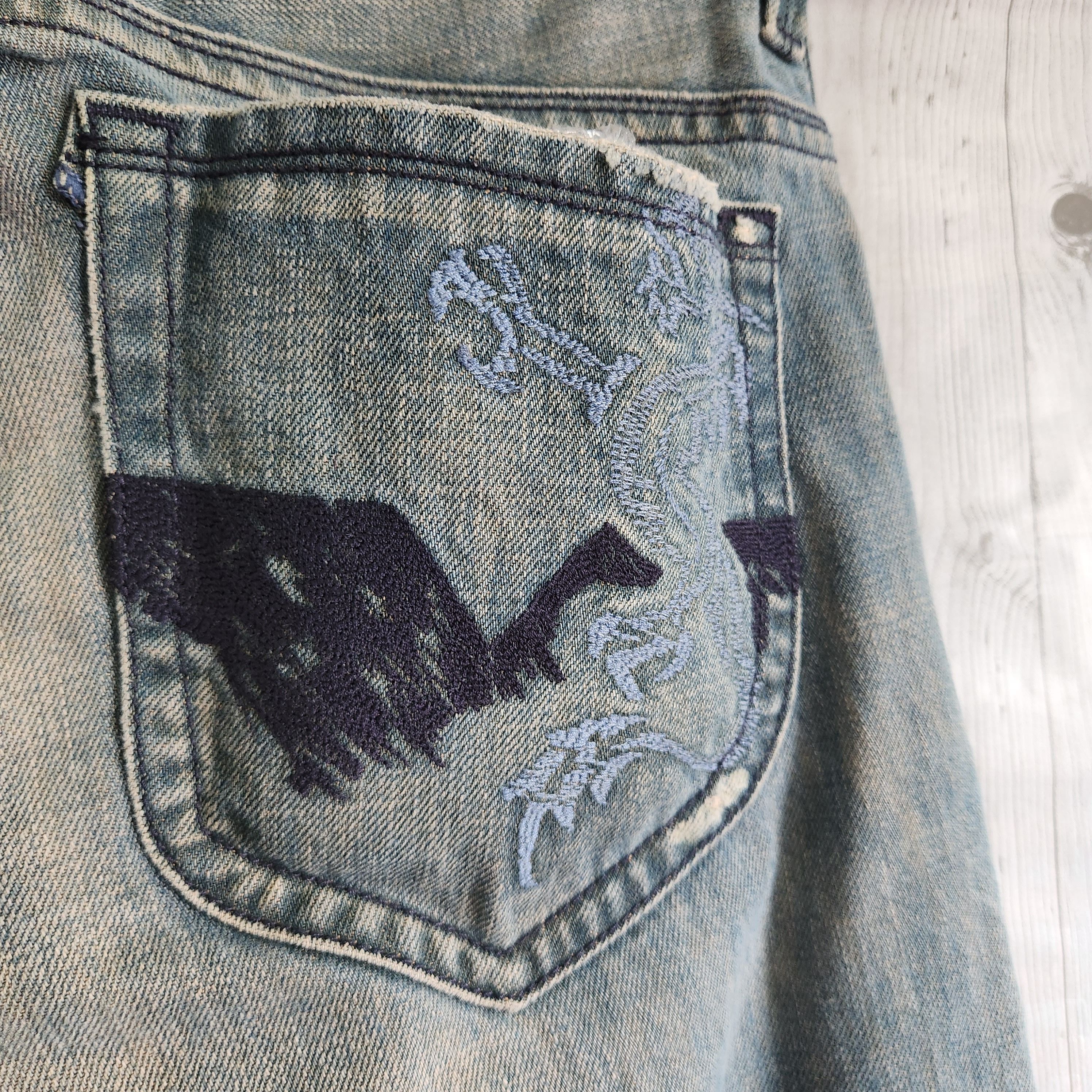 Diesel Vintage Diesel Thanaz Denim Jeans Made In Italy Size US 31 - 12 Thumbnail