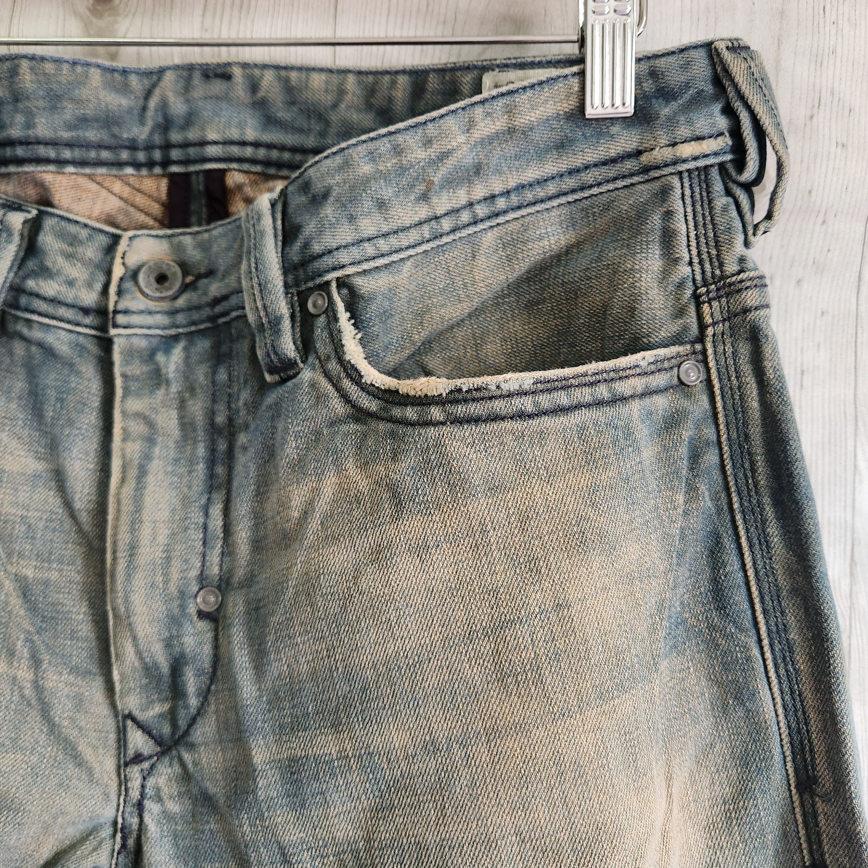Diesel Vintage Diesel Thanaz Denim Jeans Made In Italy Size US 31 - 20 Thumbnail