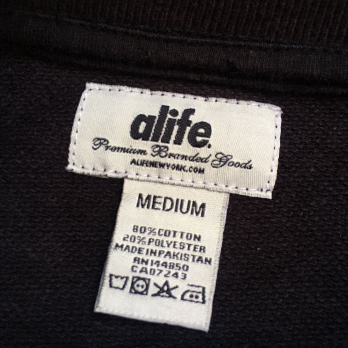 Alife floral alife Size US M / EU 48-50 / 2 - 5 Thumbnail