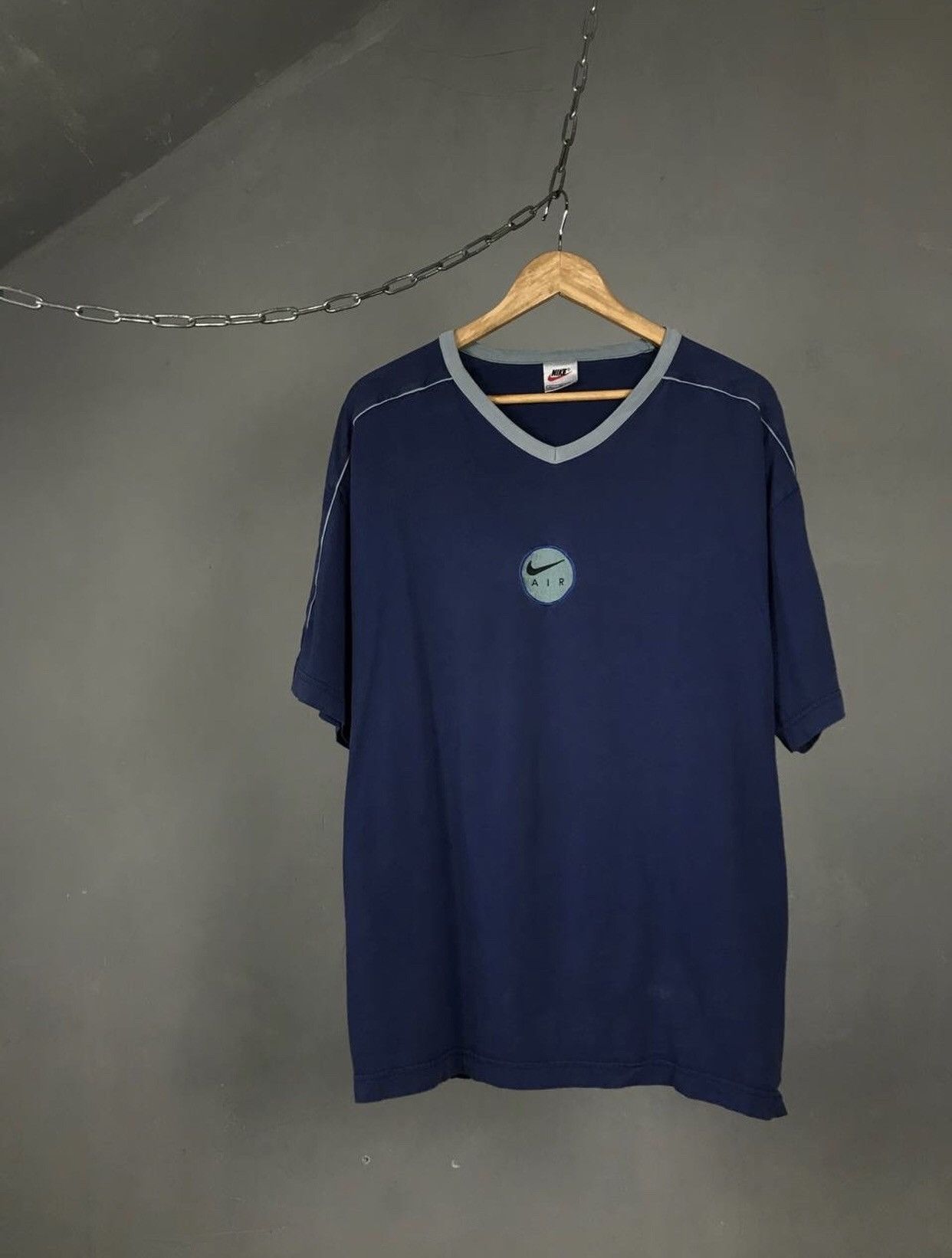 Nike Nike Air swoosh streetwear vintage center logo tee Size US XL / EU 56 / 4 - 1 Thumbnail