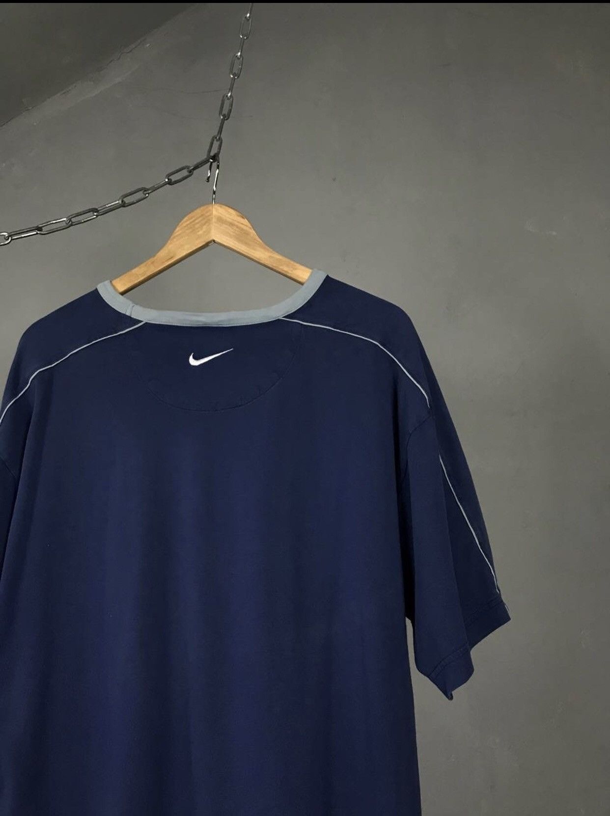 Nike Nike Air swoosh streetwear vintage center logo tee Size US XL / EU 56 / 4 - 7 Thumbnail