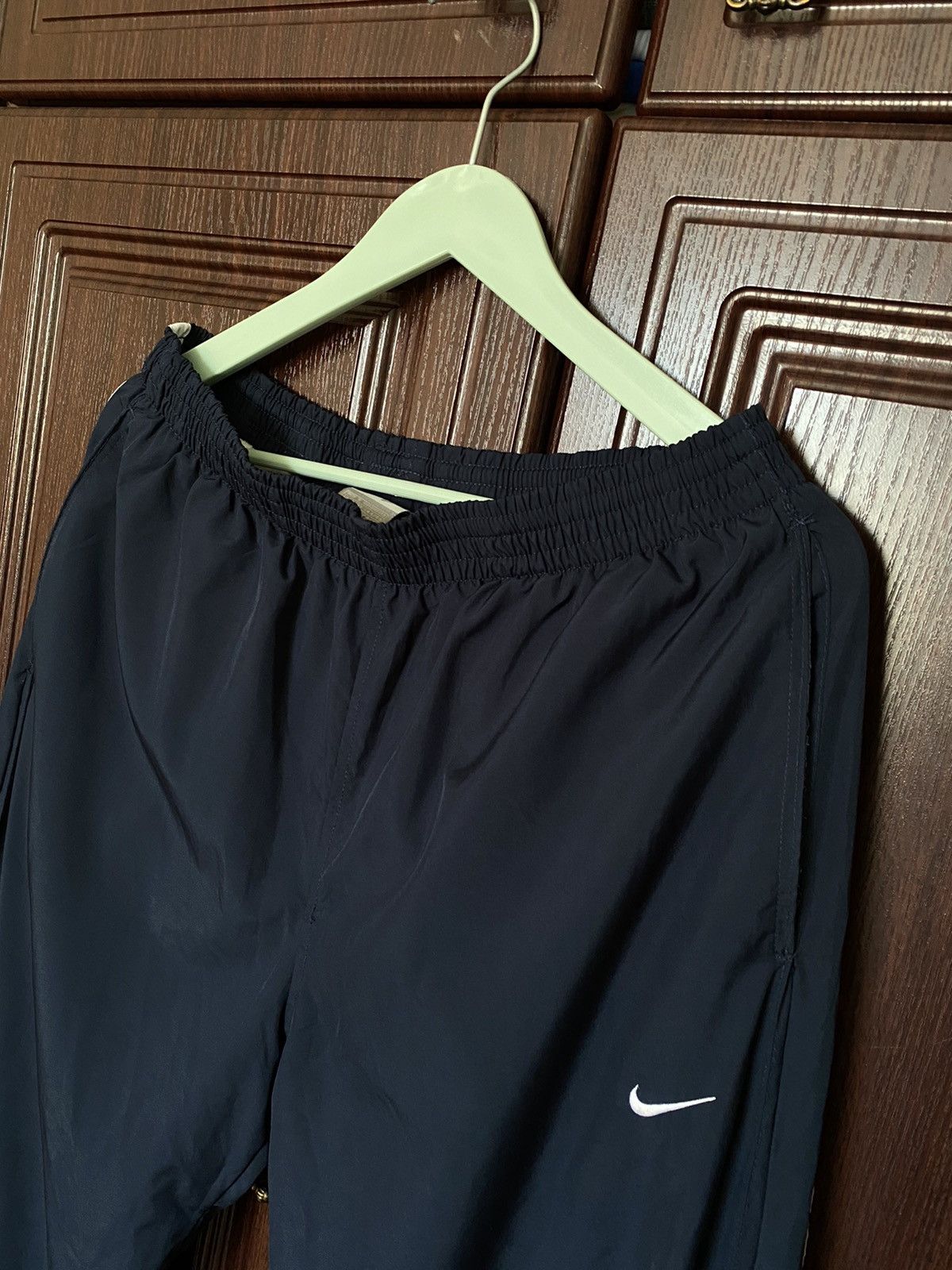 Nike Vintage Nike Y2K Nylon Drill Track Pants Joggers Swoosh Size US 32 / EU 48 - 2 Thumbnail