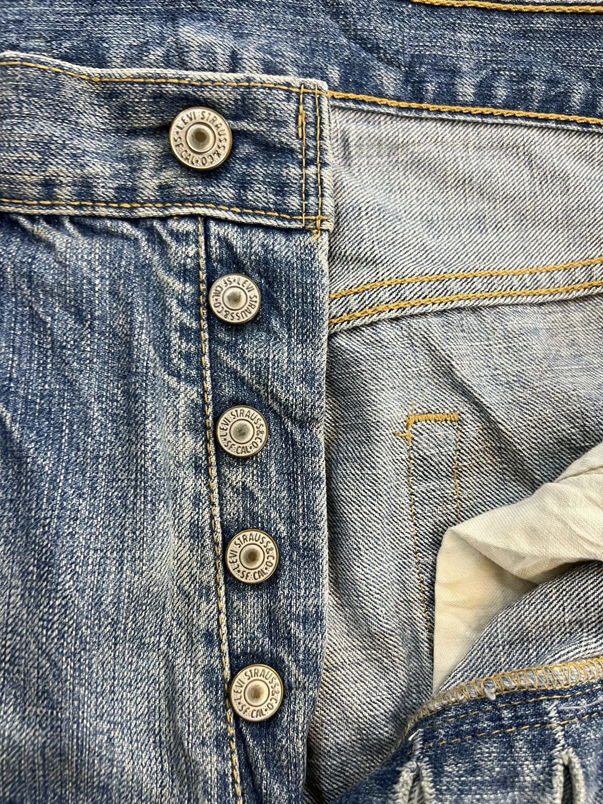 Levi's Vintage Levis 501 Distressed Denim Jeans Size US 32 / EU 48 - 6 Thumbnail