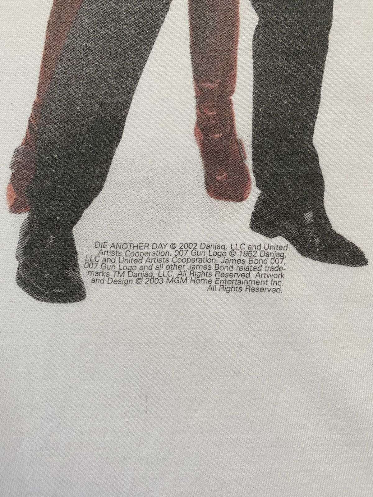 Vintage Vintage 007 Die Another Day Movie Promo T Shirt Goodfellas Size US XL / EU 56 / 4 - 3 Thumbnail
