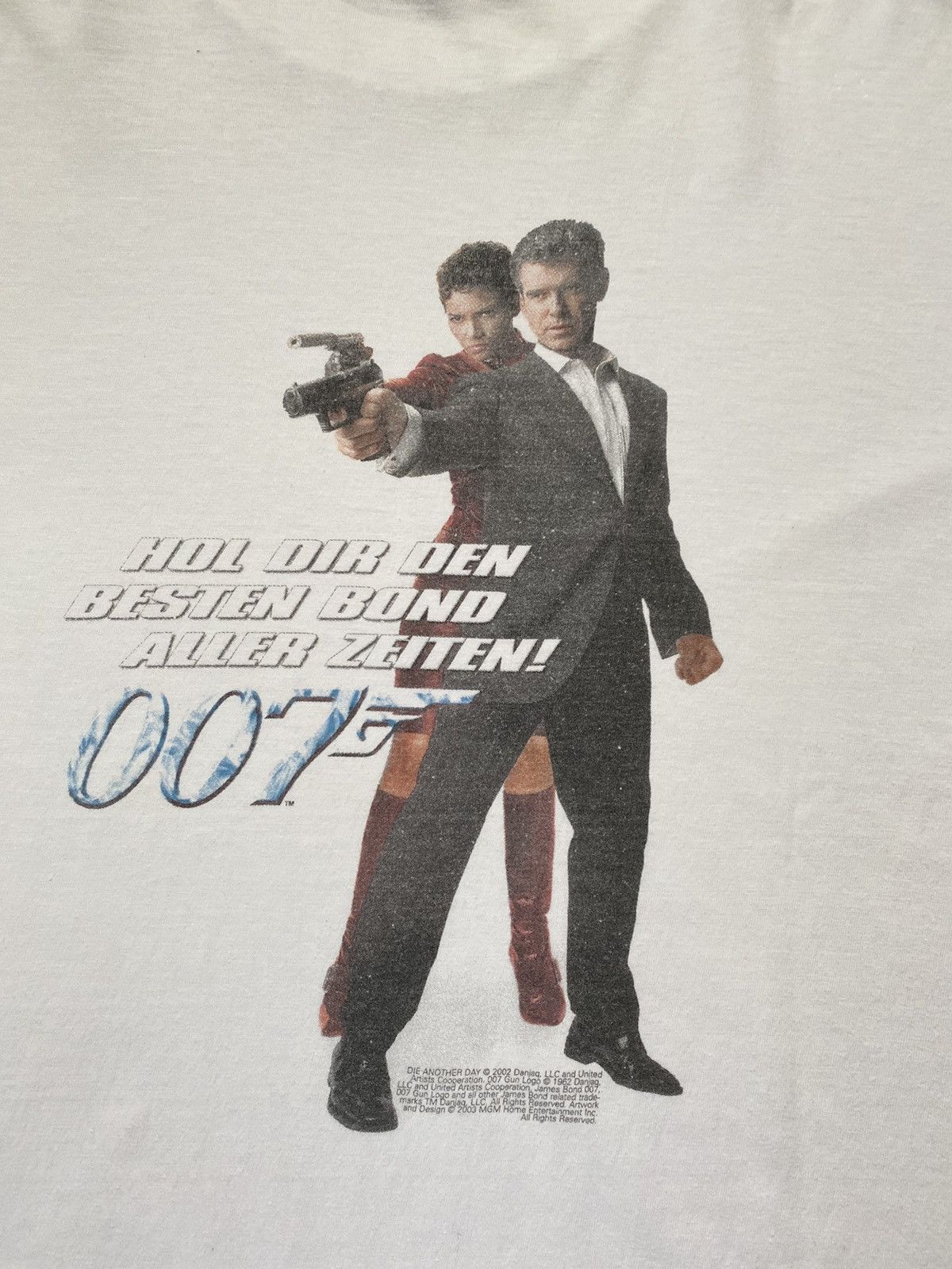 Vintage Vintage 007 Die Another Day Movie Promo T Shirt Goodfellas Size US XL / EU 56 / 4 - 2 Thumbnail