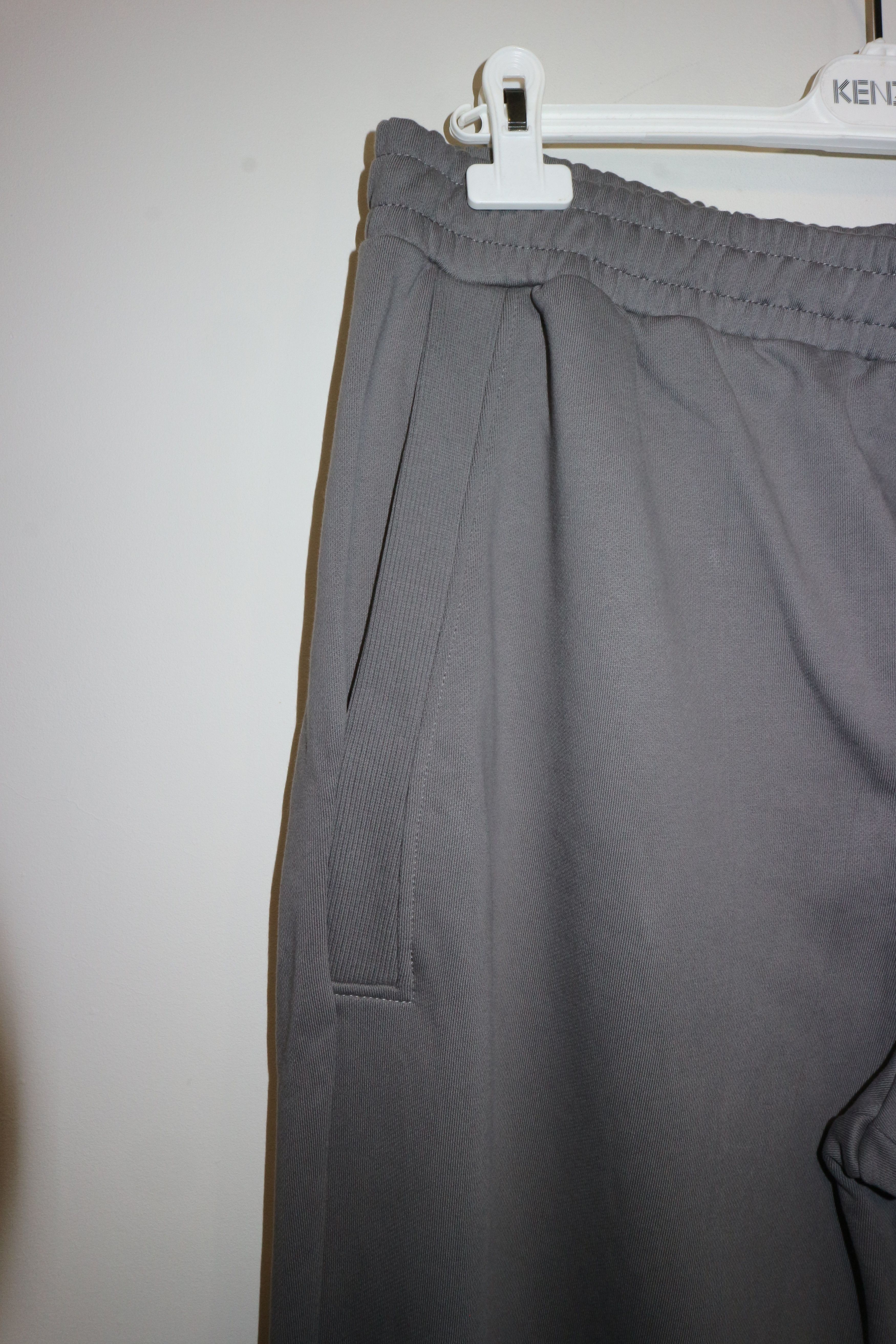 Helmut Lang Spray logo sweatpants Size US 38 / EU 54 - 2 Thumbnail