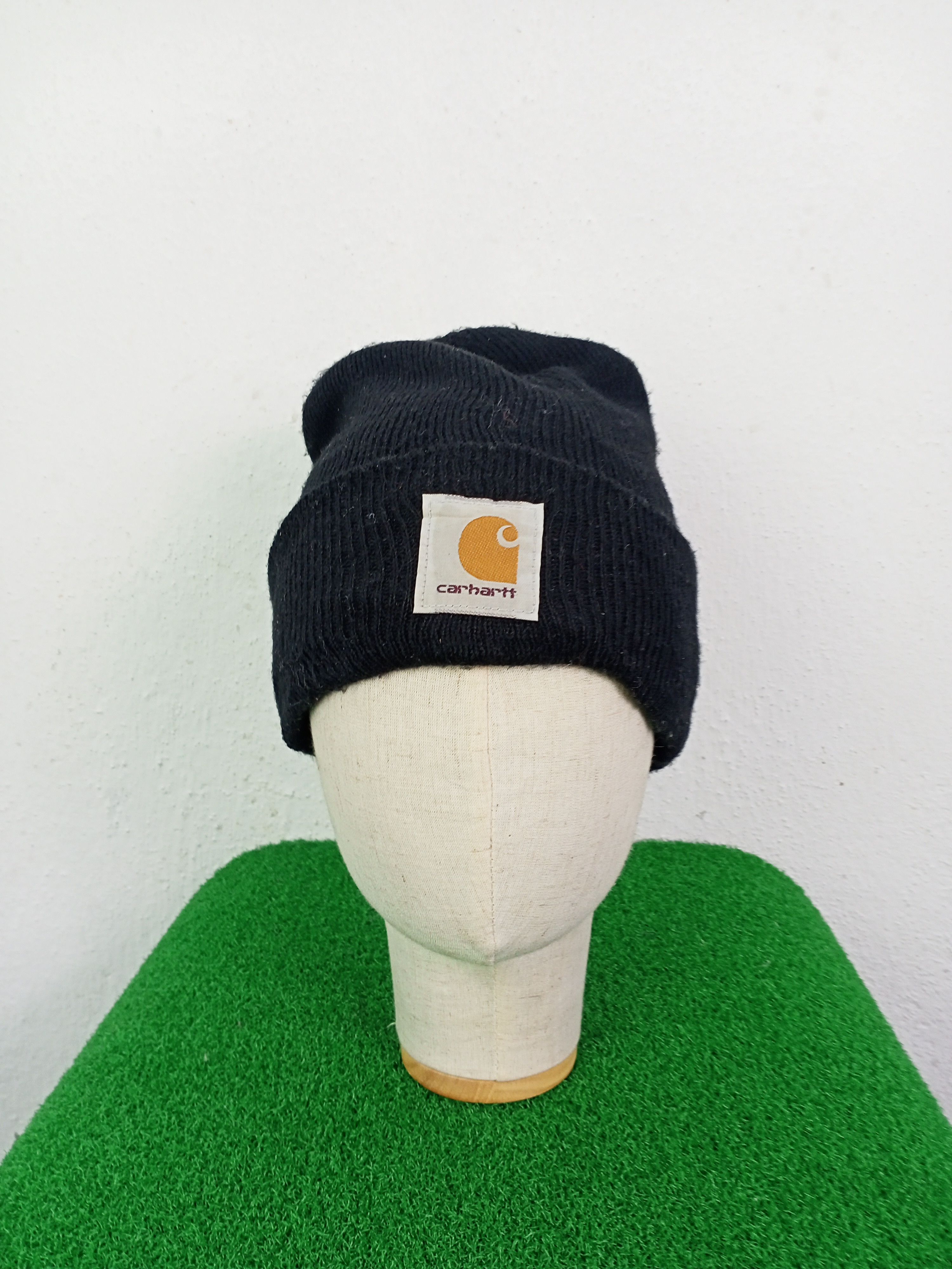 Carhartt Vintage Carhartt Black Beanie Hat Size ONE SIZE - 1 Thumbnail