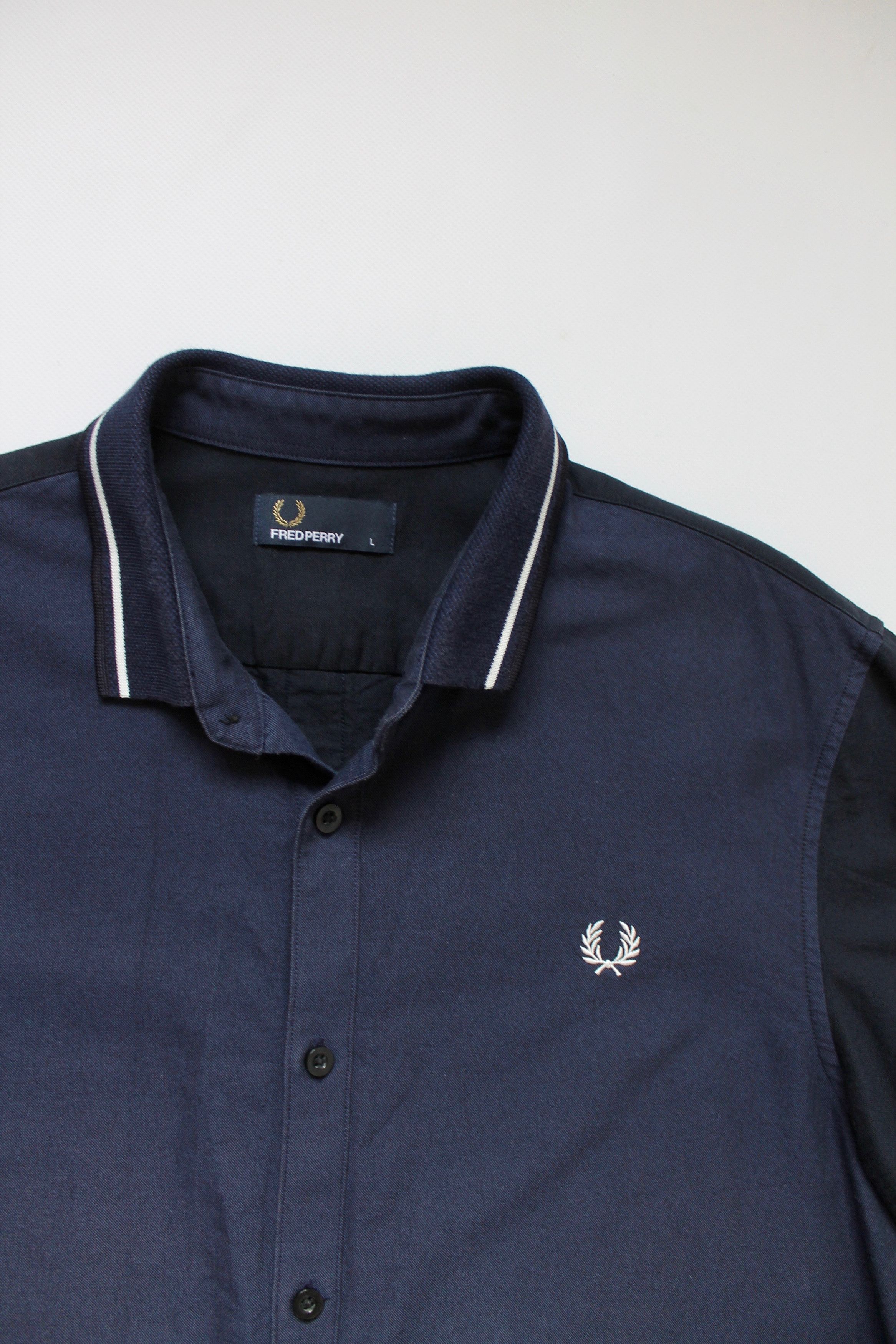 Fred Perry Fred Perry Shirt Short Sleeve Navy Blue Size US M / EU 48-50 / 2 - 4 Thumbnail