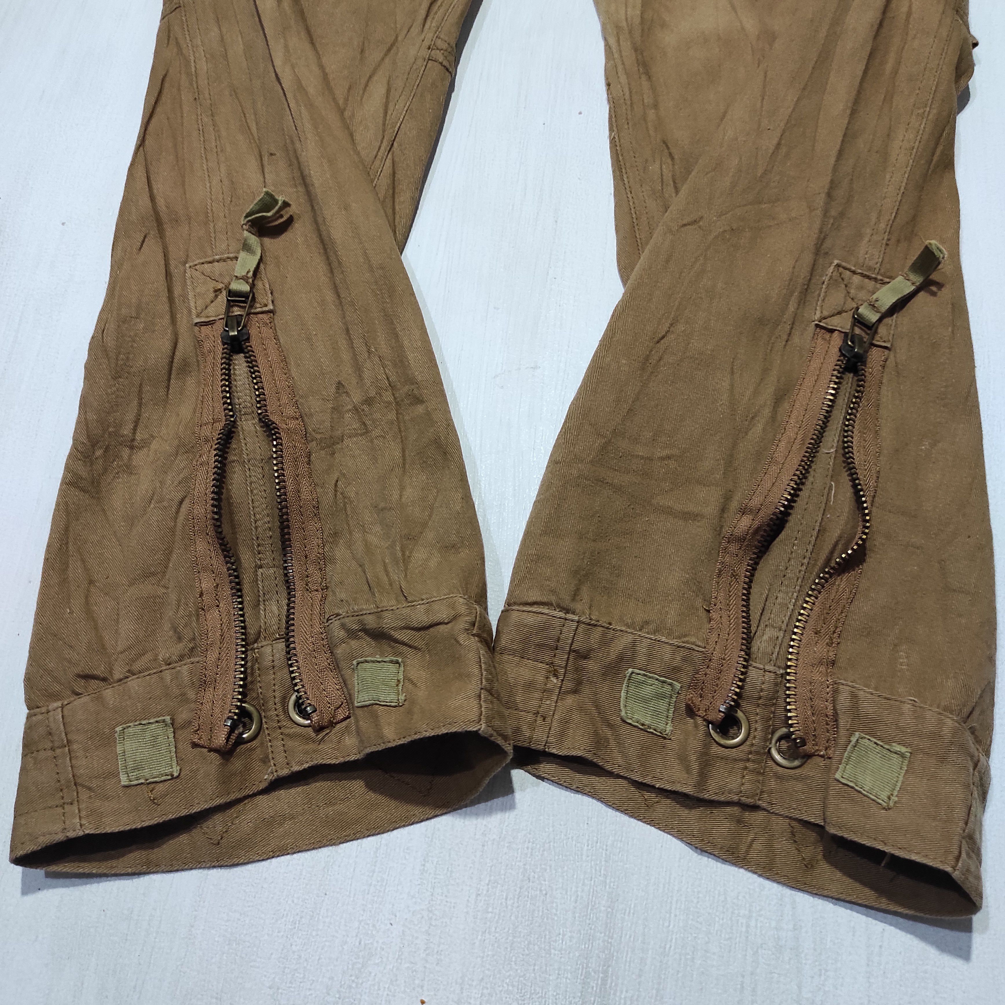 Abercrombie & Fitch Abercrombie & Fitch Cargo multipocket pants Size US 34 / EU 50 - 15 Thumbnail
