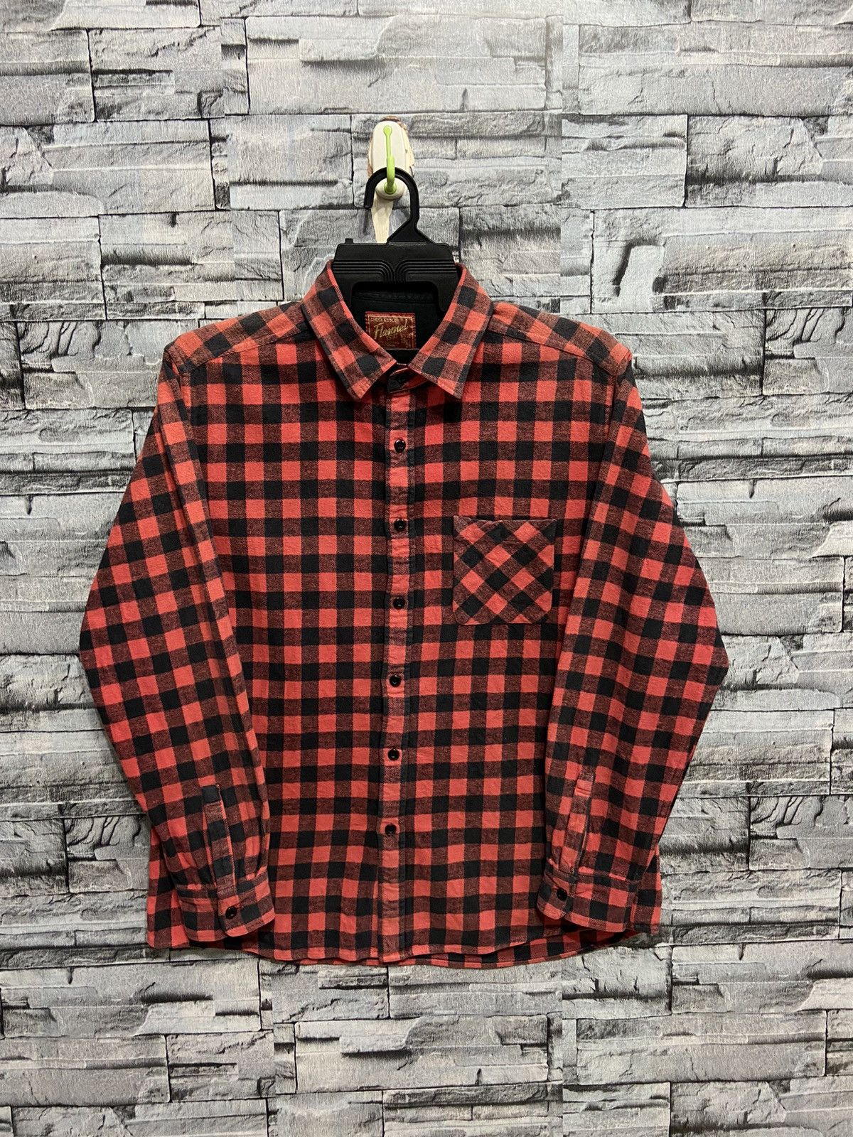 Vintage Uniqlo Flannel single pocket plaid design