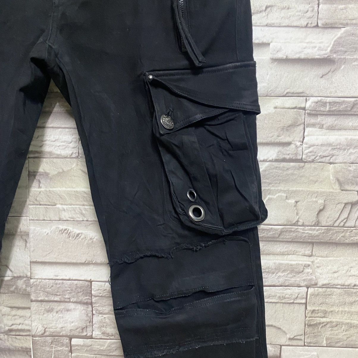 Le Grande Bleu (L.G.B.) SAUCY COOL Black Cargo Pants Size US 30 / EU 46 - 7 Thumbnail