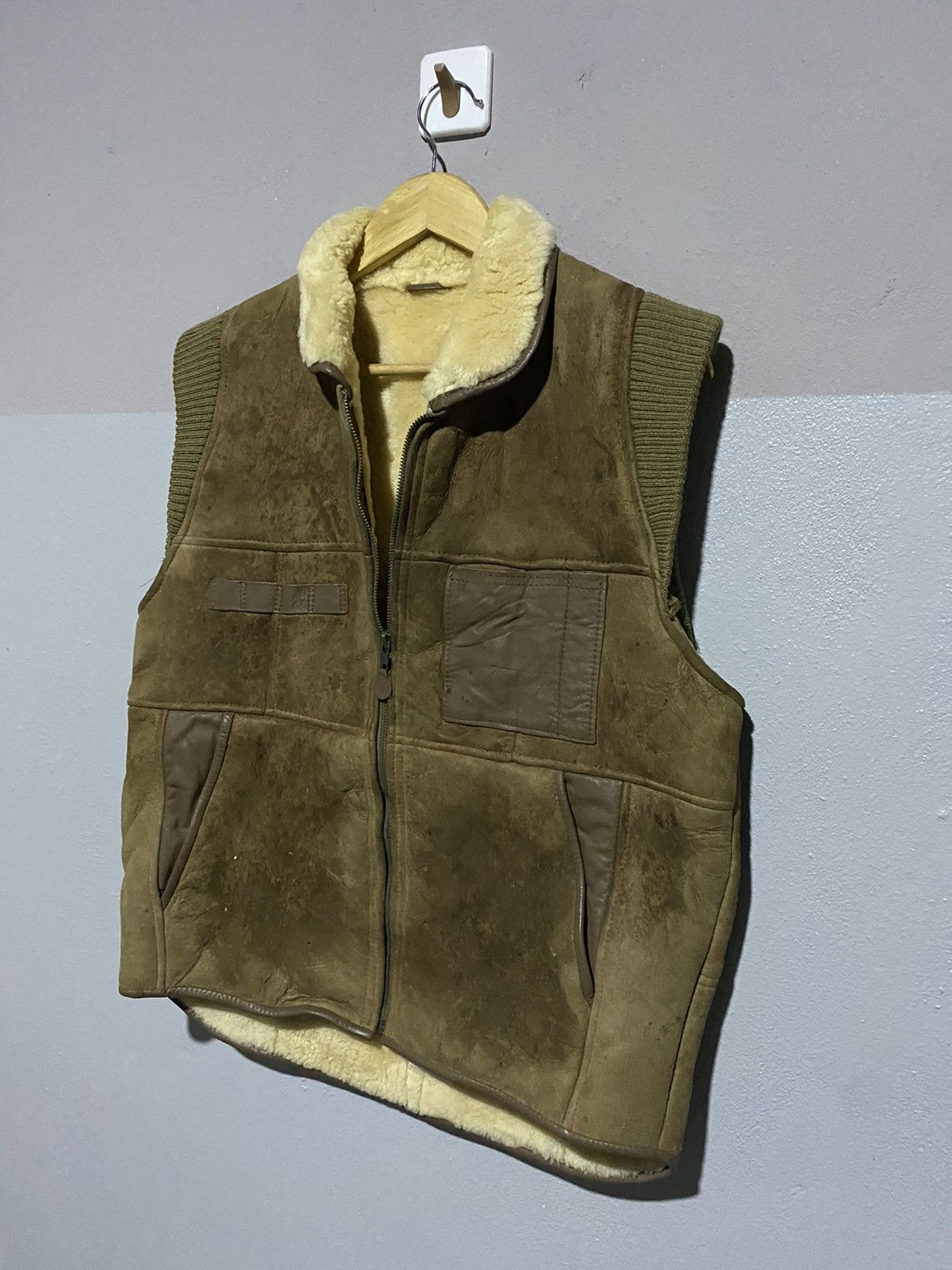 Leather VINTAGE CANTERBURY LEATHER VEST WITH SHERLING LINING Size US L / EU 52-54 / 3 - 5 Thumbnail