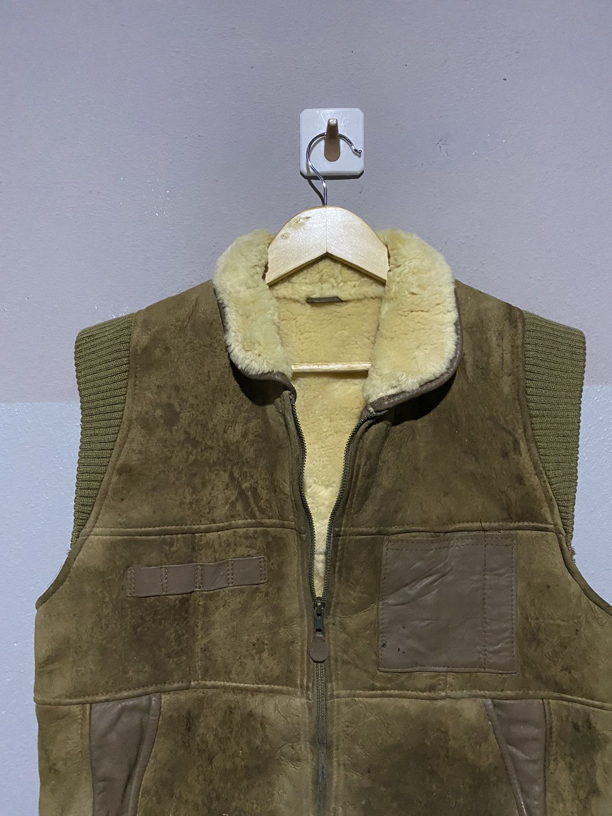 Leather VINTAGE CANTERBURY LEATHER VEST WITH SHERLING LINING Size US L / EU 52-54 / 3 - 4 Thumbnail