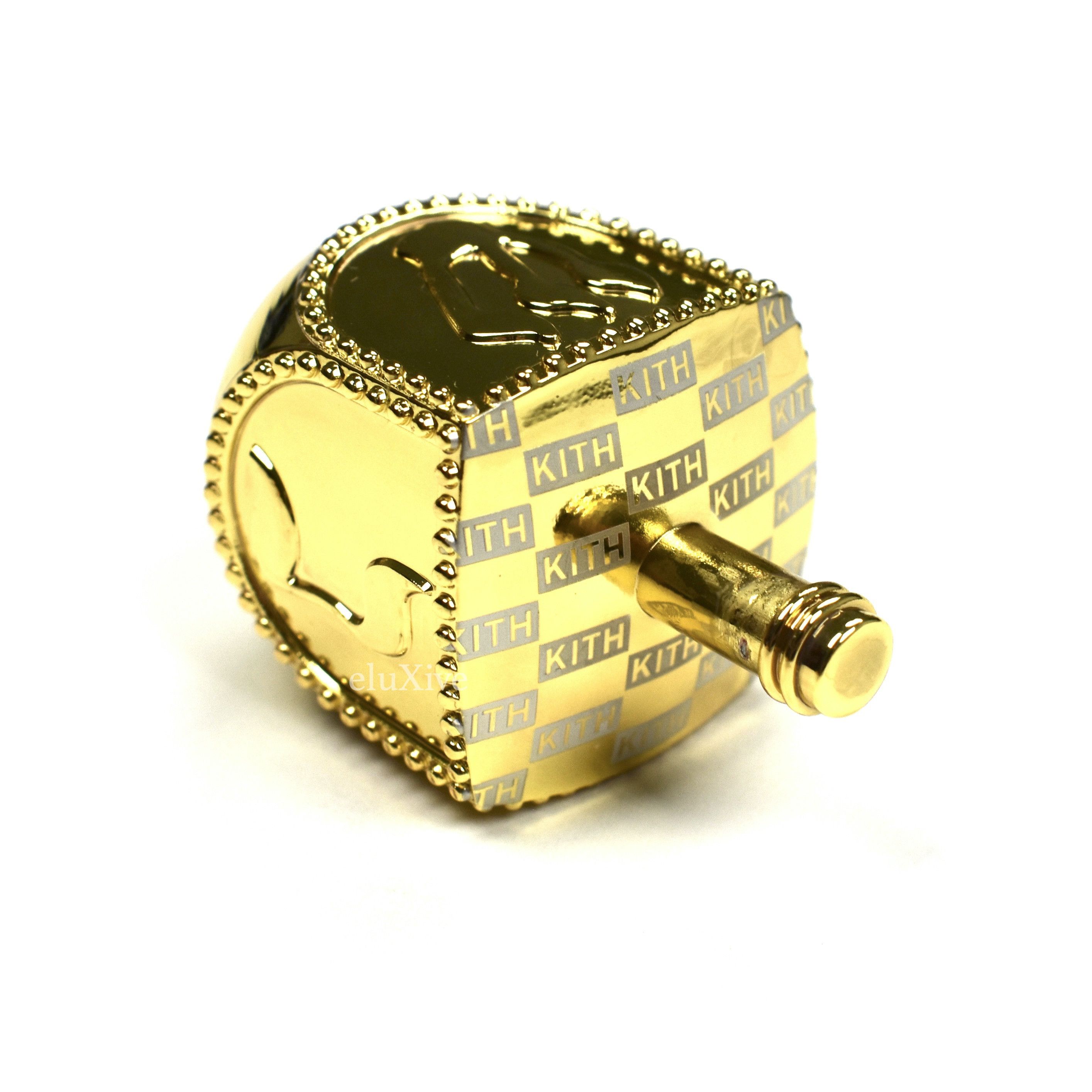 Kith Kith Gold Metal Logo Engraved Hanukkah Dreidel FW22 DS Size ONE SIZE - 3 Thumbnail