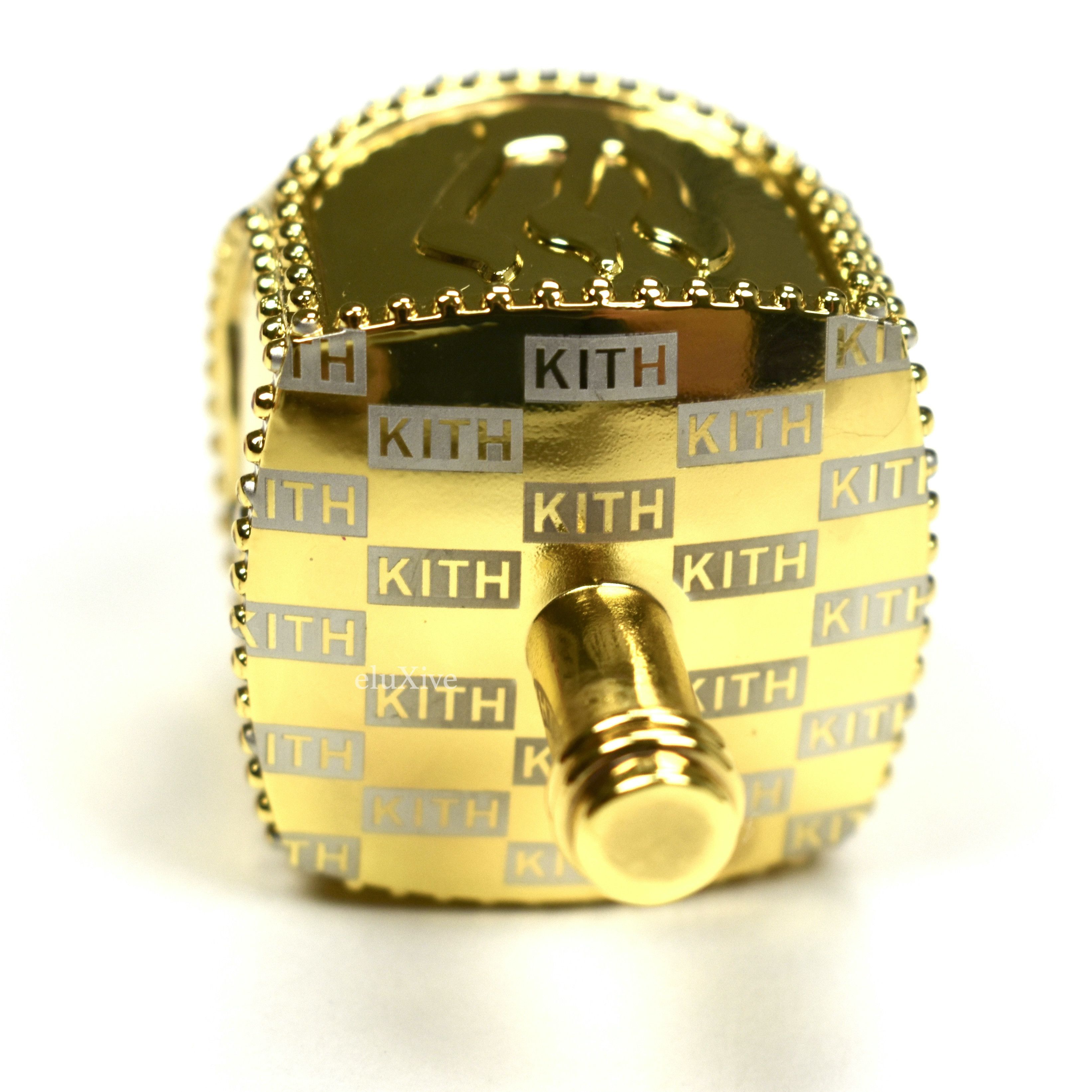 Kith Kith Gold Metal Logo Engraved Hanukkah Dreidel FW22 DS Size ONE SIZE - 4 Thumbnail