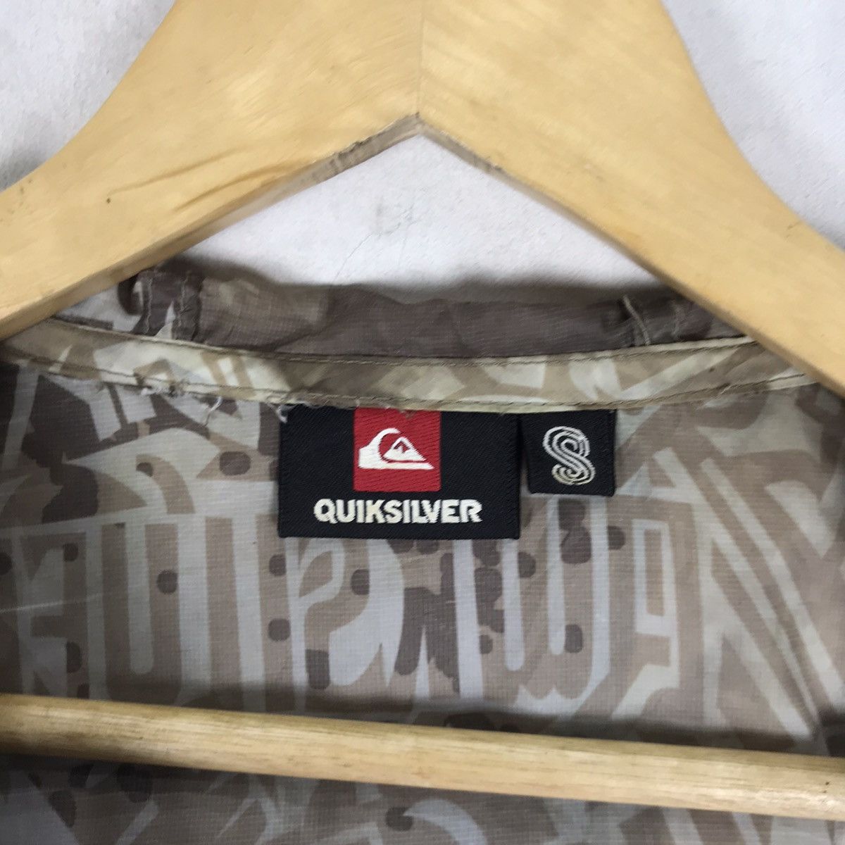 Quiksilver Rare🔥Quiksilver Full Print Light Jacket Sweater Size US S / EU 44-46 / 1 - 14 Thumbnail