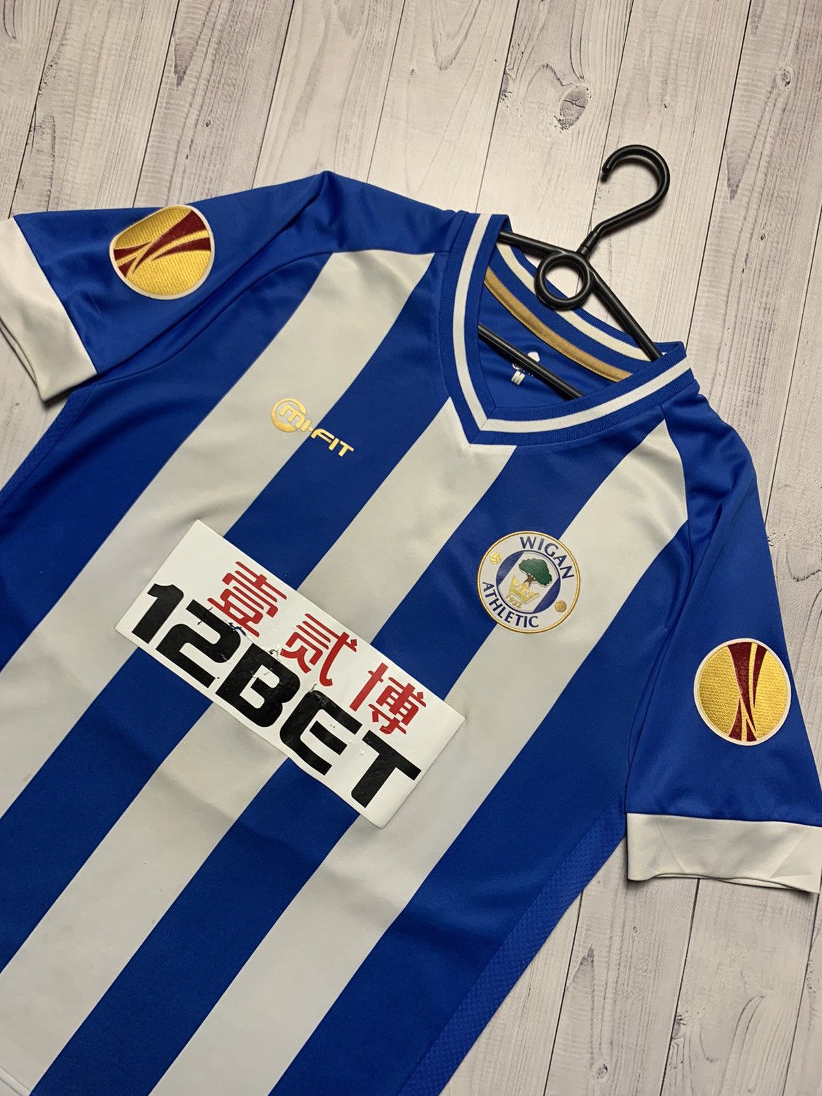 Vintage Soccer jersey Wigan Europe League 24 Perch size M Size US M / EU 48-50 / 2 - 3 Thumbnail