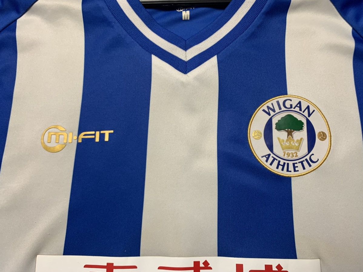 Vintage Soccer jersey Wigan Europe League 24 Perch size M Size US M / EU 48-50 / 2 - 4 Thumbnail