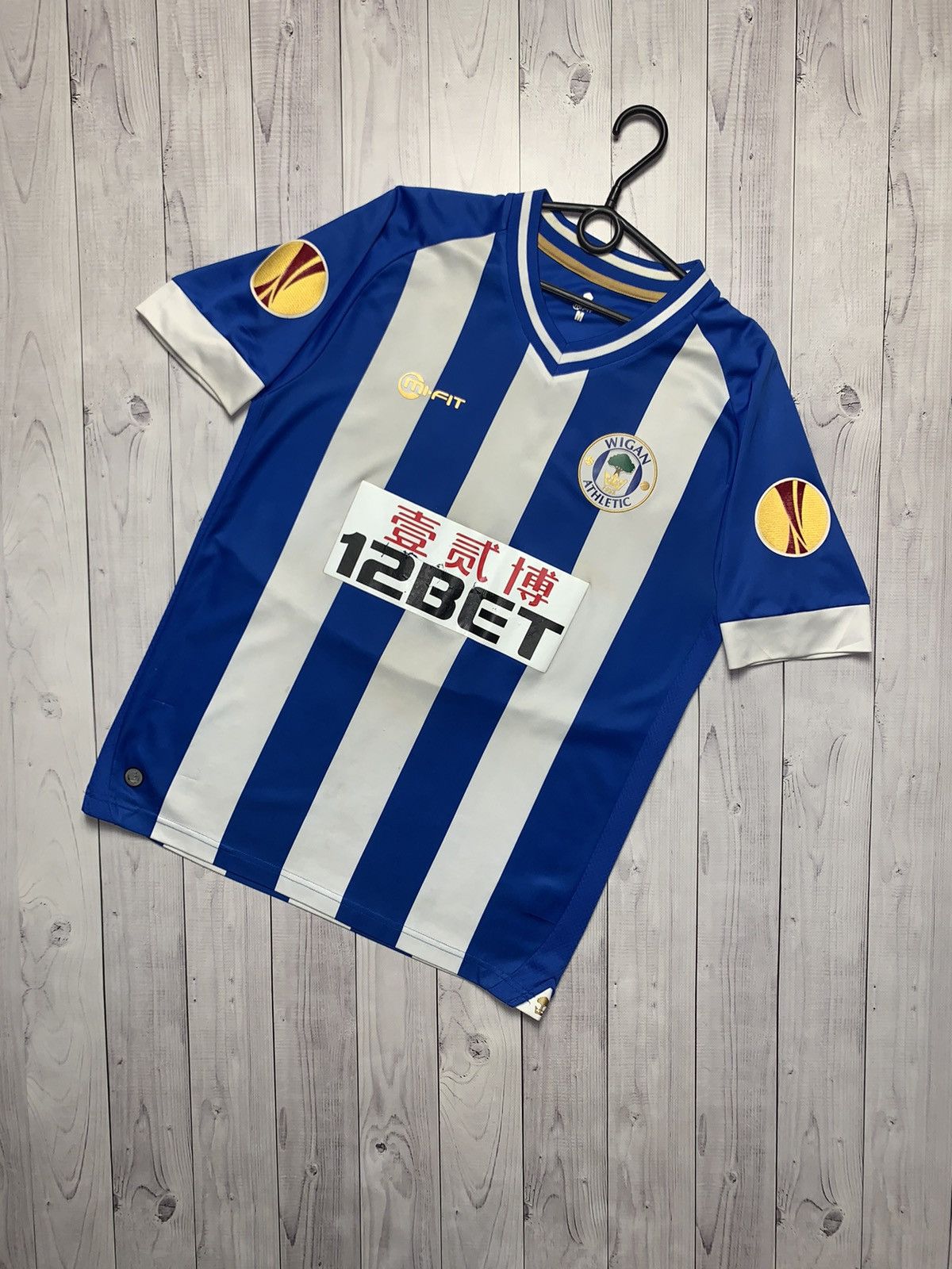 Vintage Soccer jersey Wigan Europe League 24 Perch size M Size US M / EU 48-50 / 2 - 2 Thumbnail