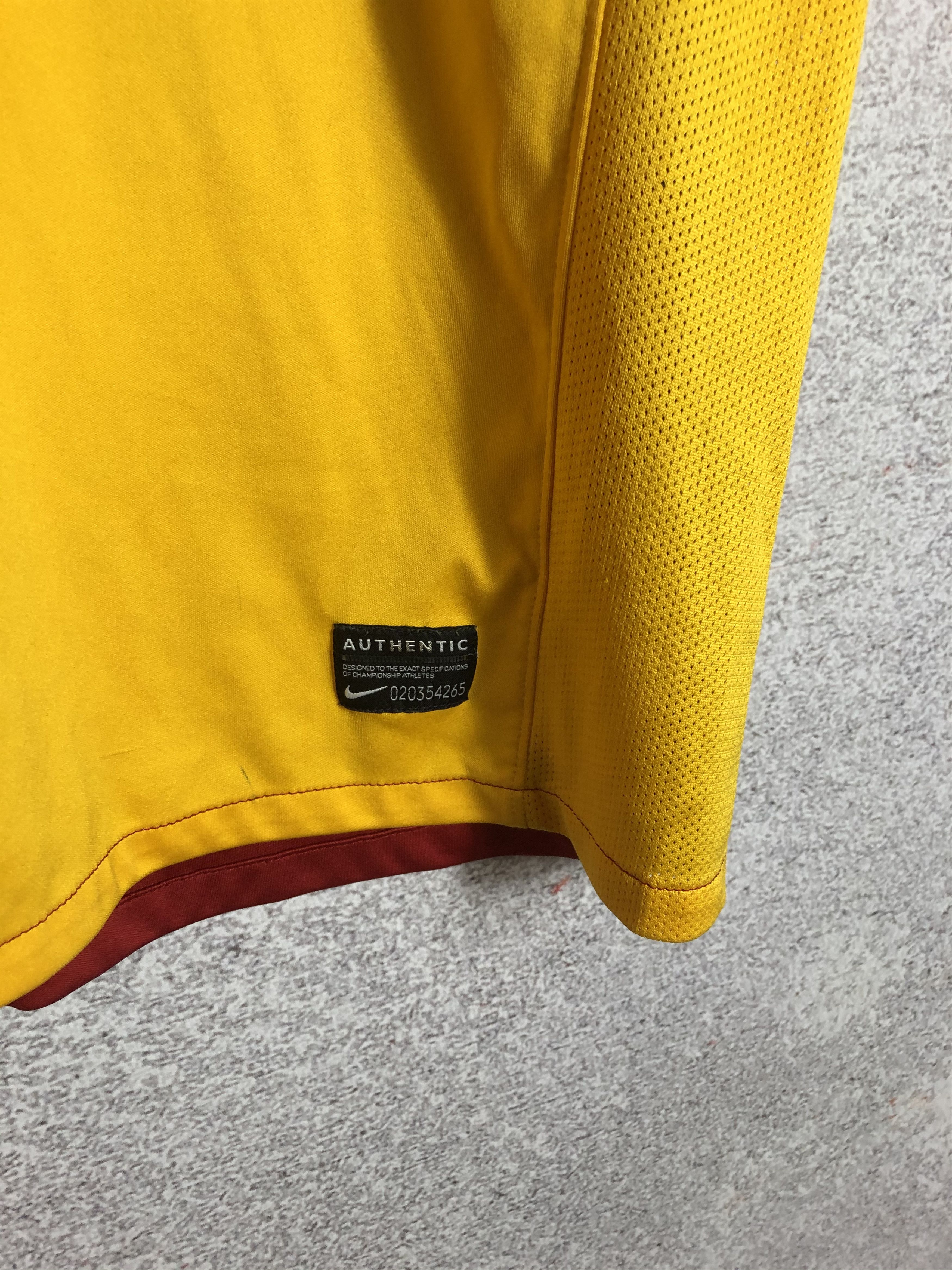 Nike × Vintage Galatasaray Vintage Nike Gokhan Soccer Jersey Football Shirt Size US M / EU 48-50 / 2 - 5 Thumbnail