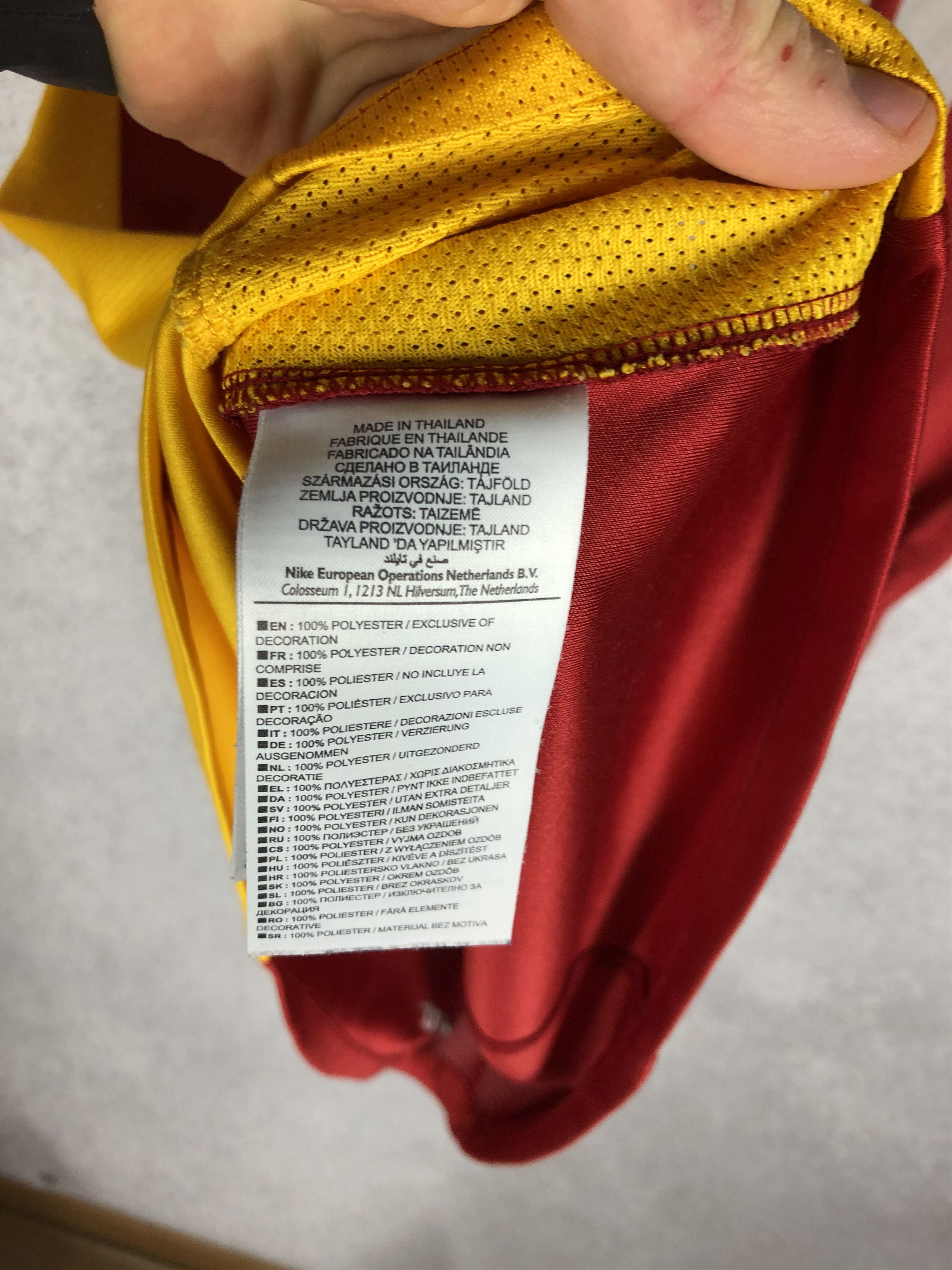 Nike × Vintage Galatasaray Vintage Nike Gokhan Soccer Jersey Football Shirt Size US M / EU 48-50 / 2 - 9 Thumbnail