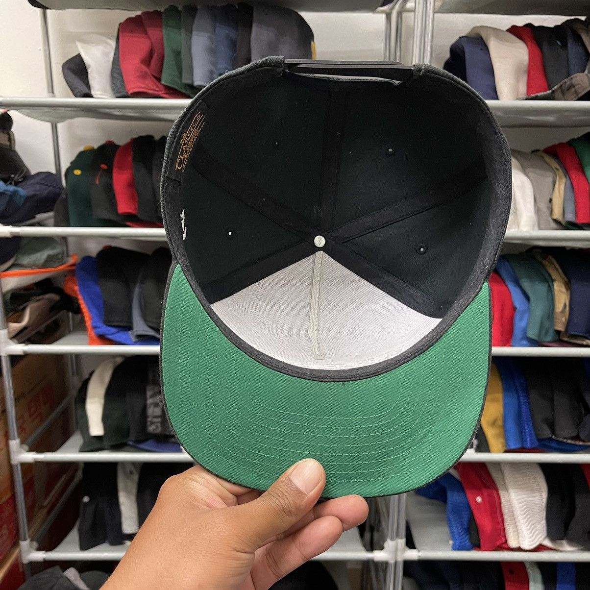 Vintage 🔥NEED SOLD ASAP🔥 vintage wutang CREAM old English font hat Size ONE SIZE - 5 Thumbnail