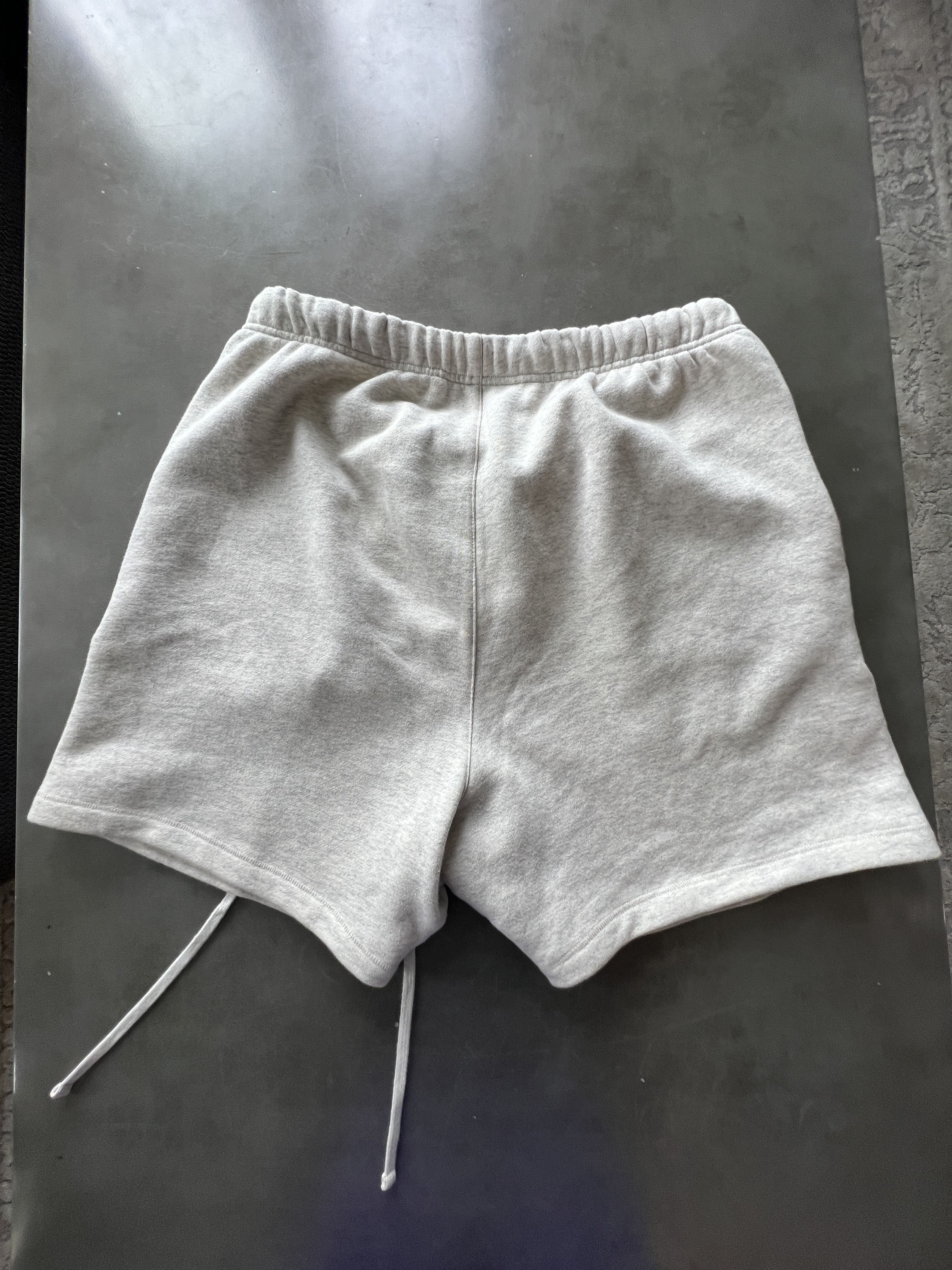 Essentials Straight-Leg Logo-Flocked Cotton Jersey Drawstring Shorts Size US 34 / EU 50 - 4 Thumbnail