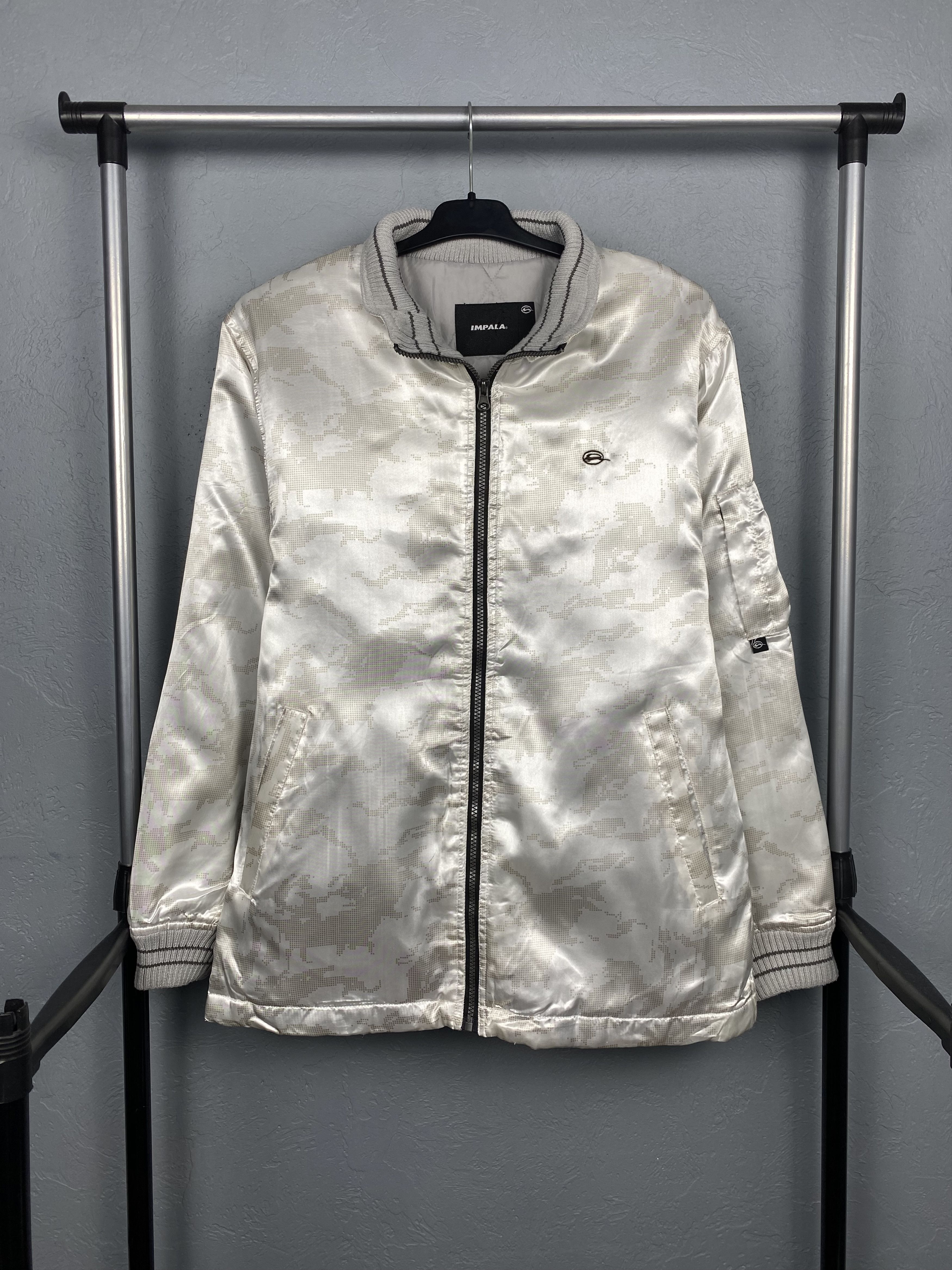 Japanese Brand Vintage Chevy Chevrolet Impala USA Nylon Bomber Jacket Size US L / EU 52-54 / 3 - 1 Thumbnail