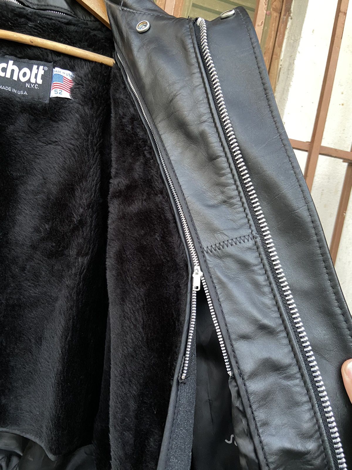 Schott Final drop❌Vintage Schott 184SM leather jacket made in USA Size US L / EU 52-54 / 3 - 6 Thumbnail