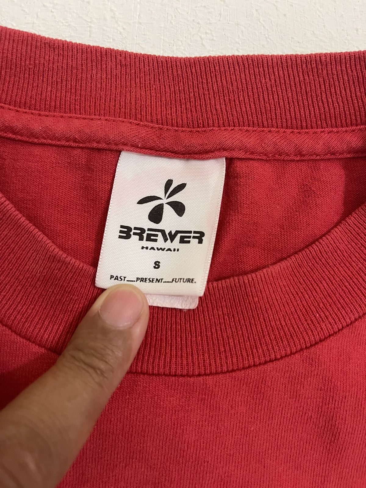 Vintage Vintage brewer surfboards tshirt spellout logo Size US S / EU 44-46 / 1 - 6 Thumbnail