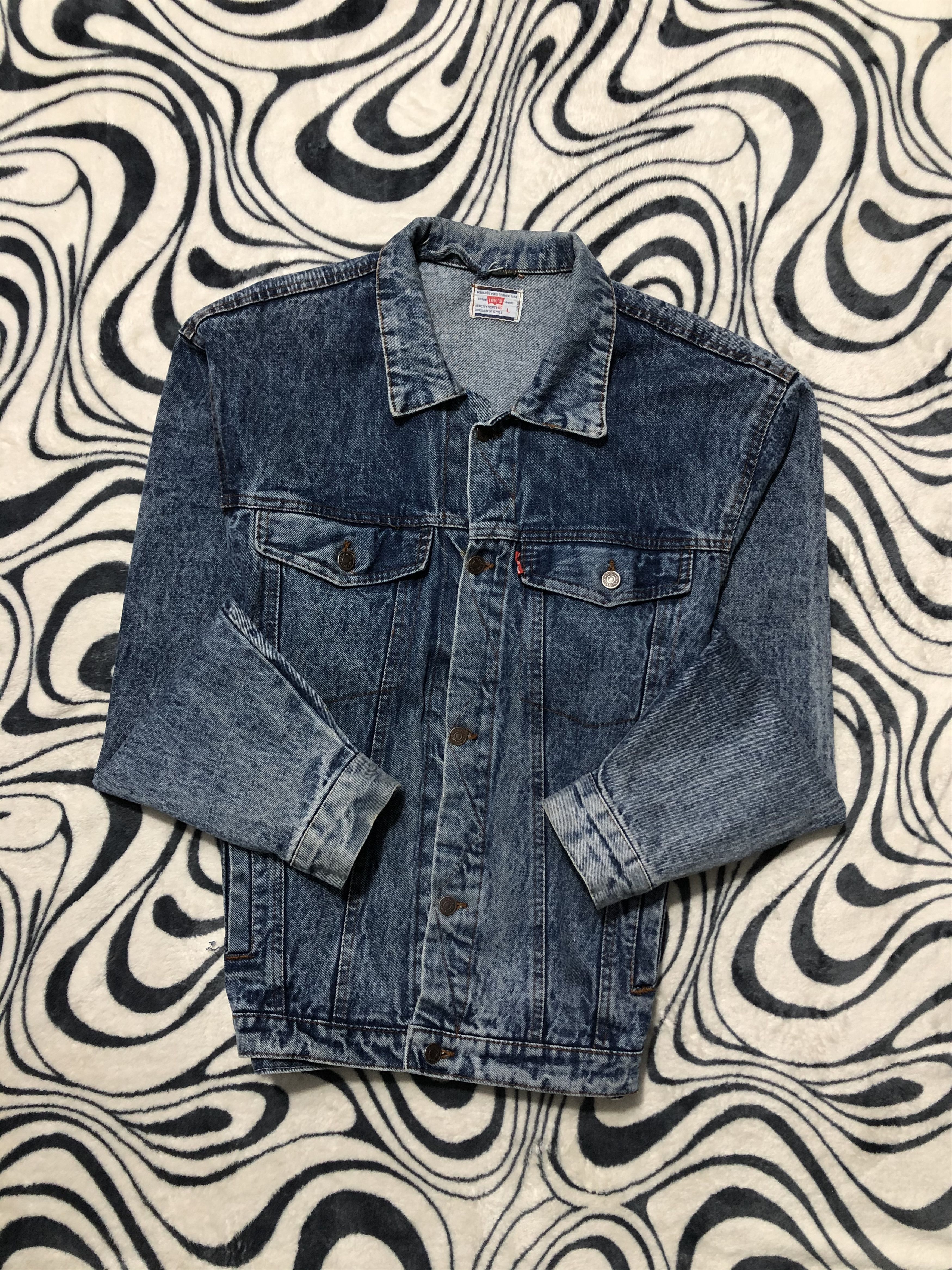 Levi's Levi's 90s Vintage Washed Denim Jacket Size US L / EU 52-54 / 3 - 1 Thumbnail