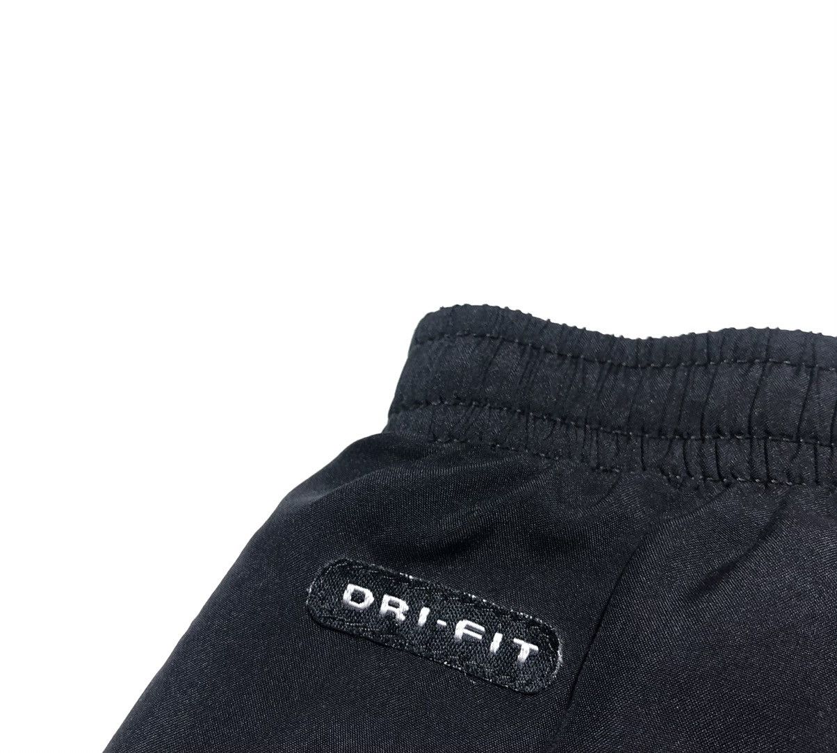 Vintage Nike Vintage Nylon Dry-Fit Shorts Size US 34 / EU 50 - 8 Thumbnail