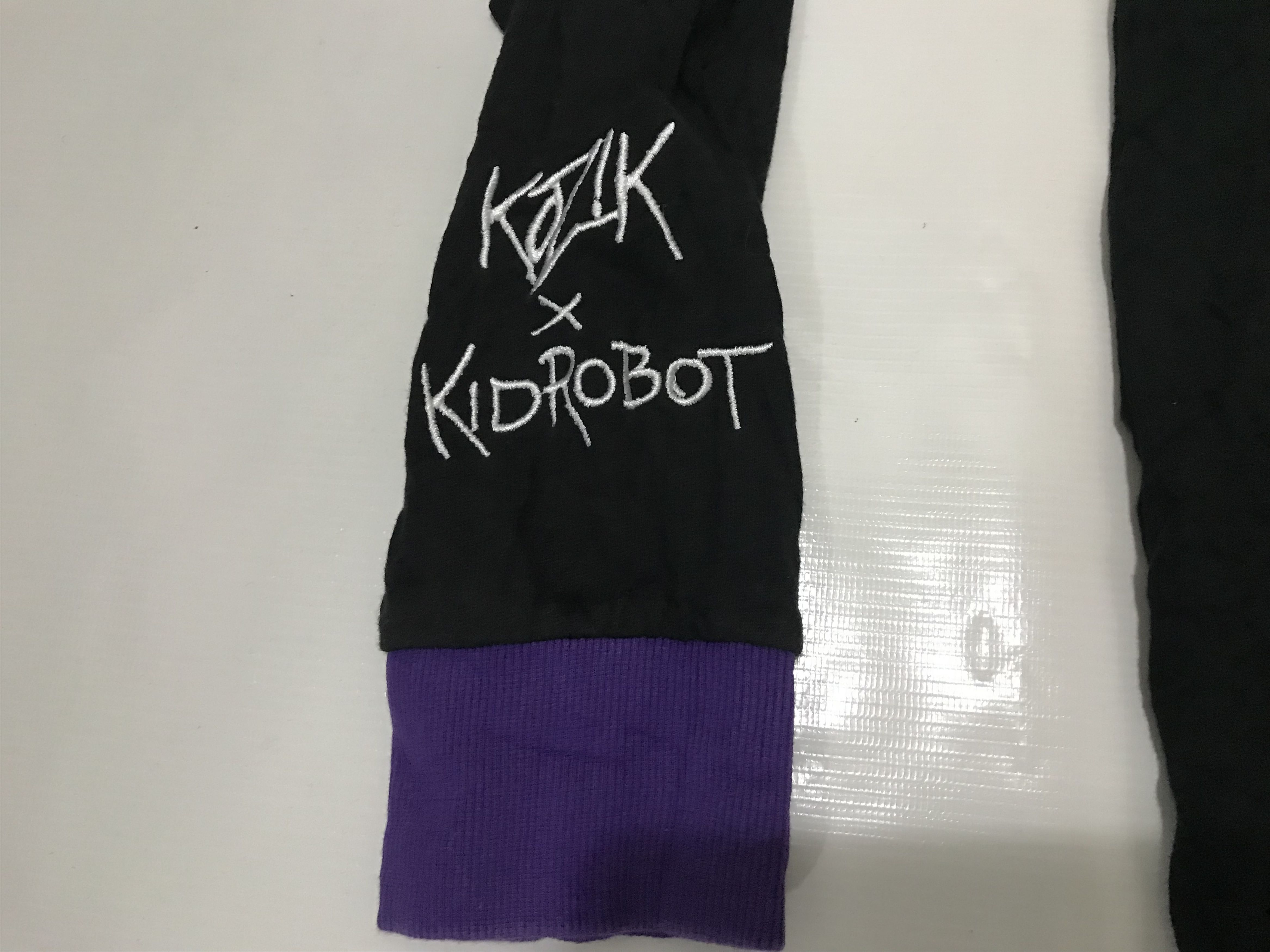 Kid Robot Frank Kozik X Kidrobot Bomb L/S Shirt Size US M / EU 48-50 / 2 - 8 Thumbnail
