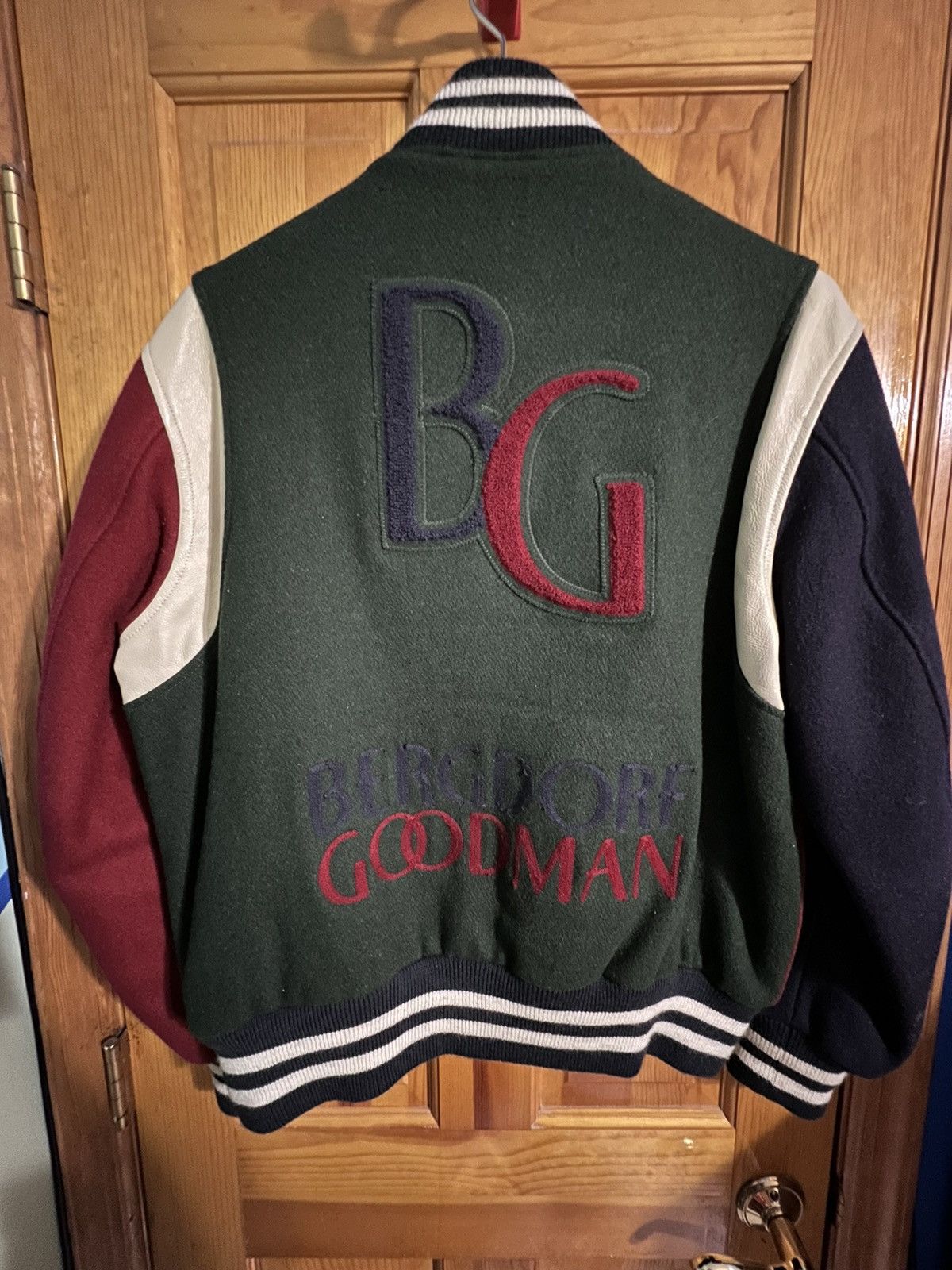 Bergdorf Goodman × Kith KITH X BERGDORF GOODMAN VARSITY BOMBER LARGE Size US L / EU 52-54 / 3 - 1 Thumbnail