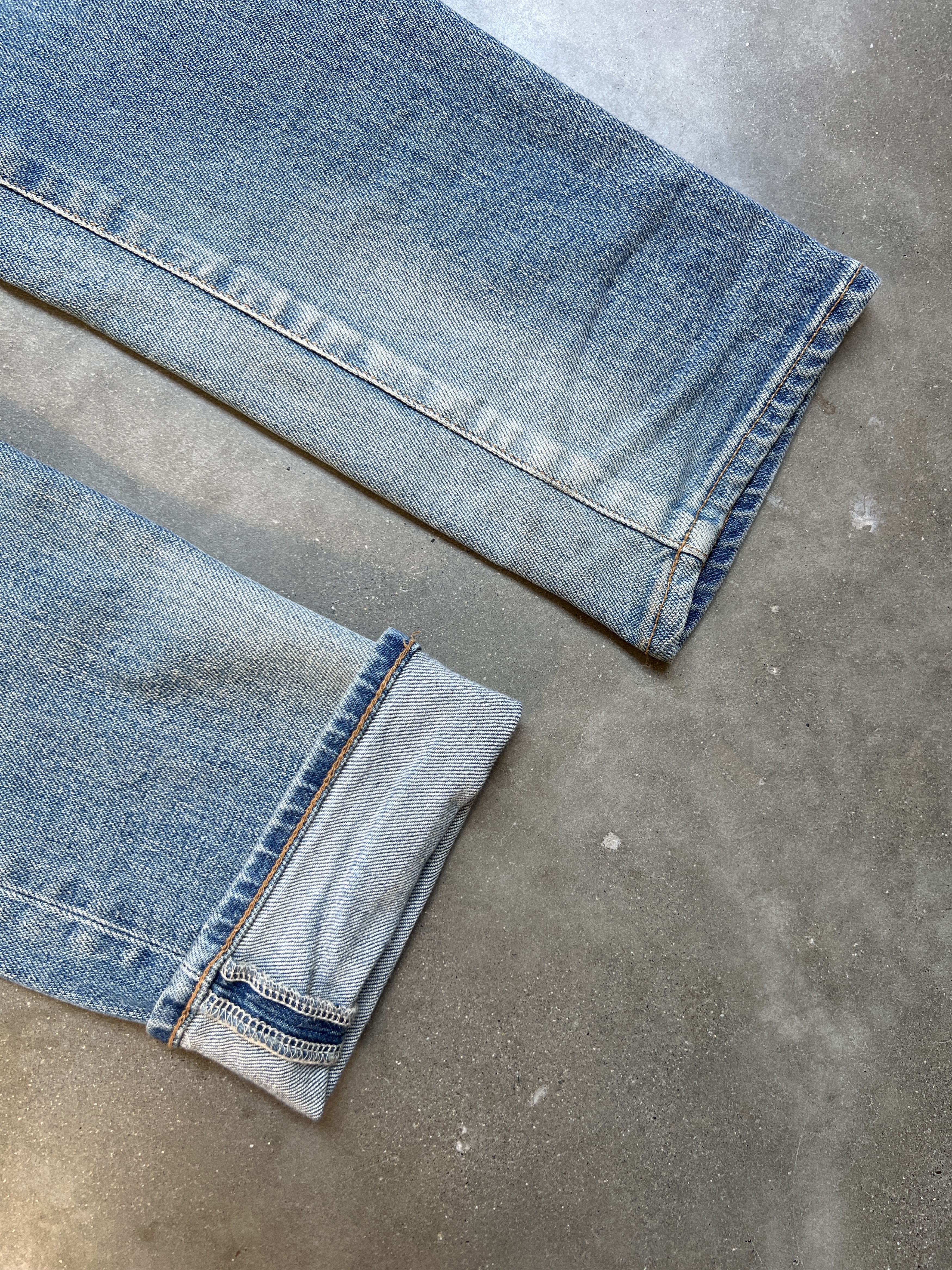 Saint Laurent Paris Saint Laurent Light Wash Skinny Jeans Size US 30 / EU 46 - 12 Thumbnail