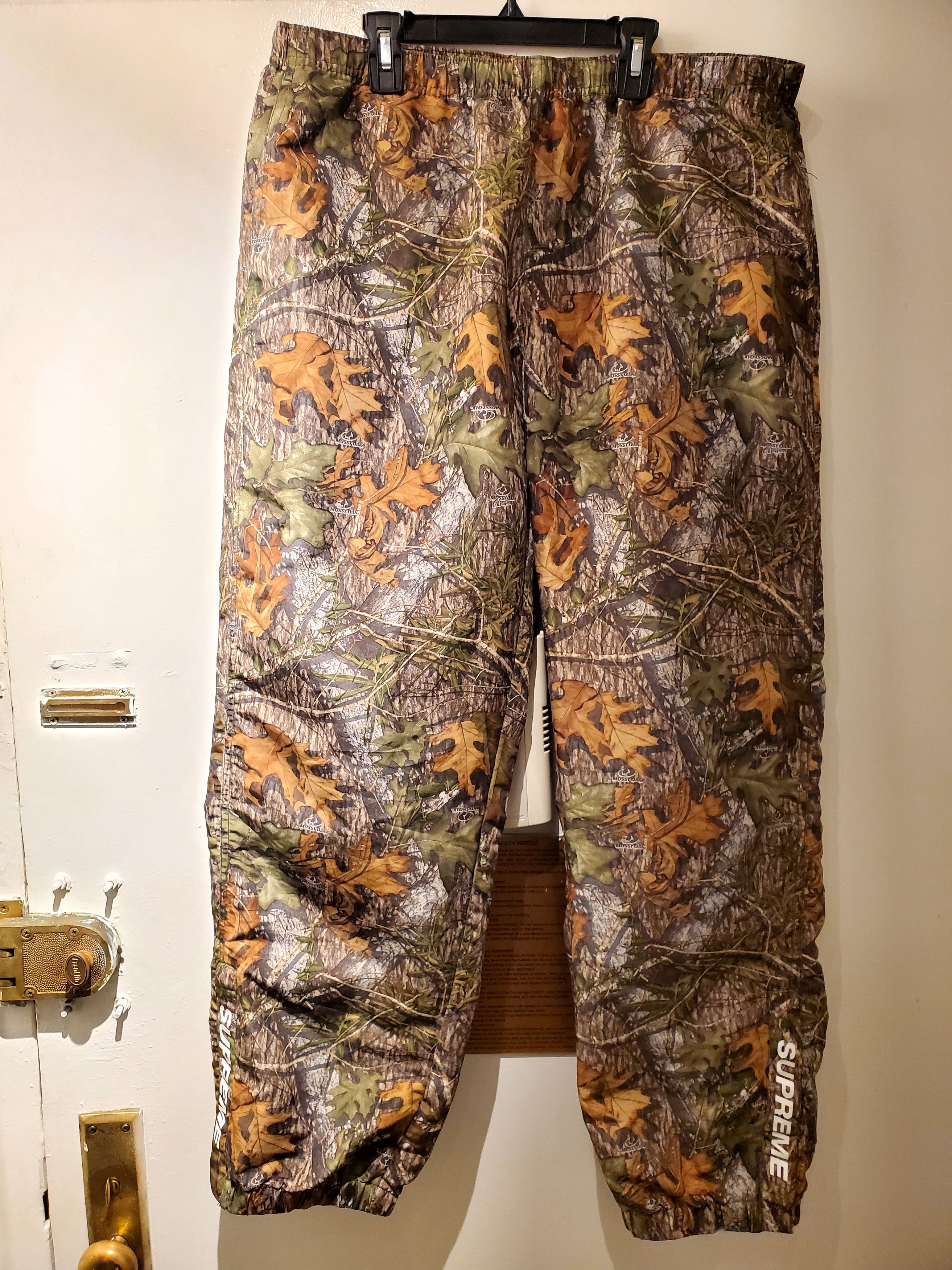 Supreme Supreme Real Tree Mossy Oak Warm Up Pants | Grailed