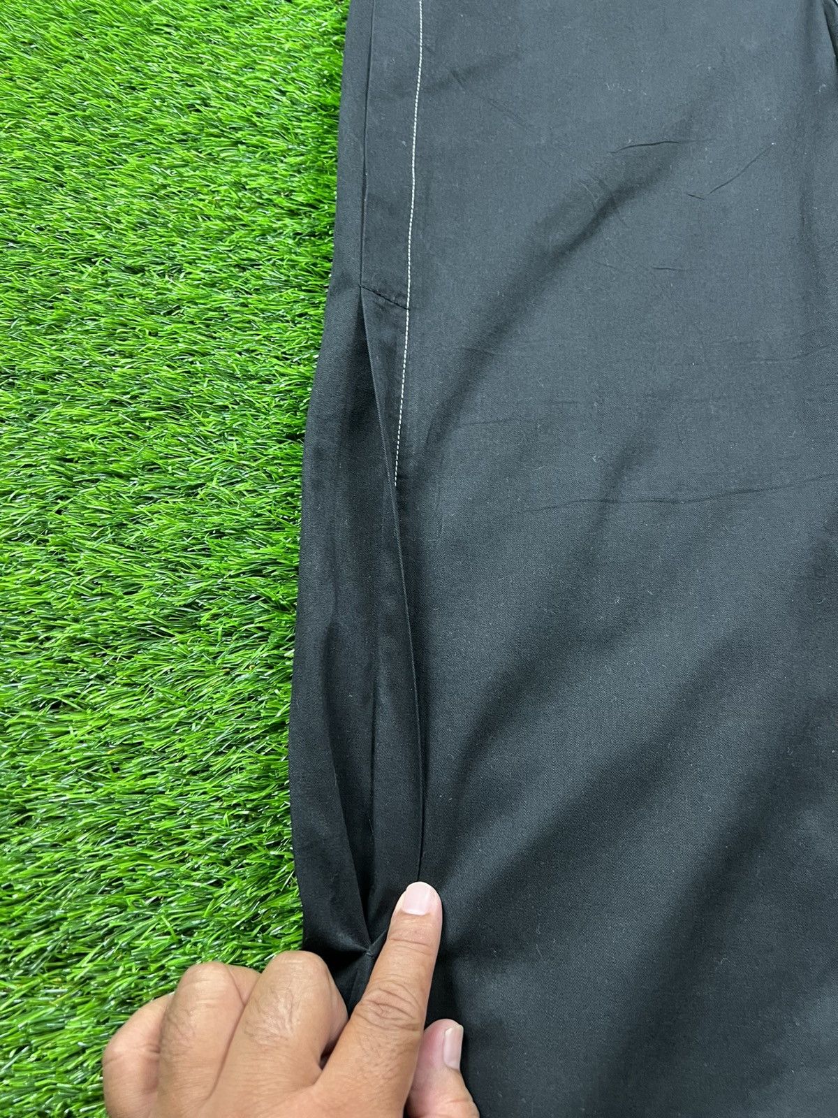 Designer (J279) issey miyake men - black trouser with white stitch Size US 30 / EU 46 - 4 Thumbnail