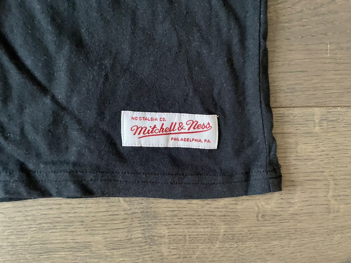 Mitchell & Ness Raptors OVO Mitchell and Ness Black T-Shirt Size US S / EU 44-46 / 1 - 3 Thumbnail