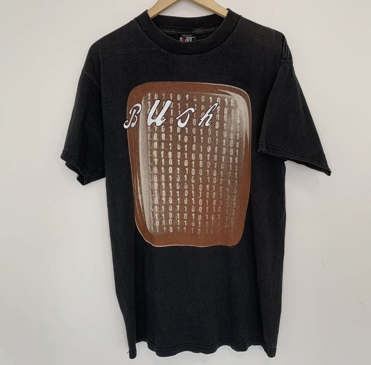 90's Black Bush British Graphic T-Shirt by Giant