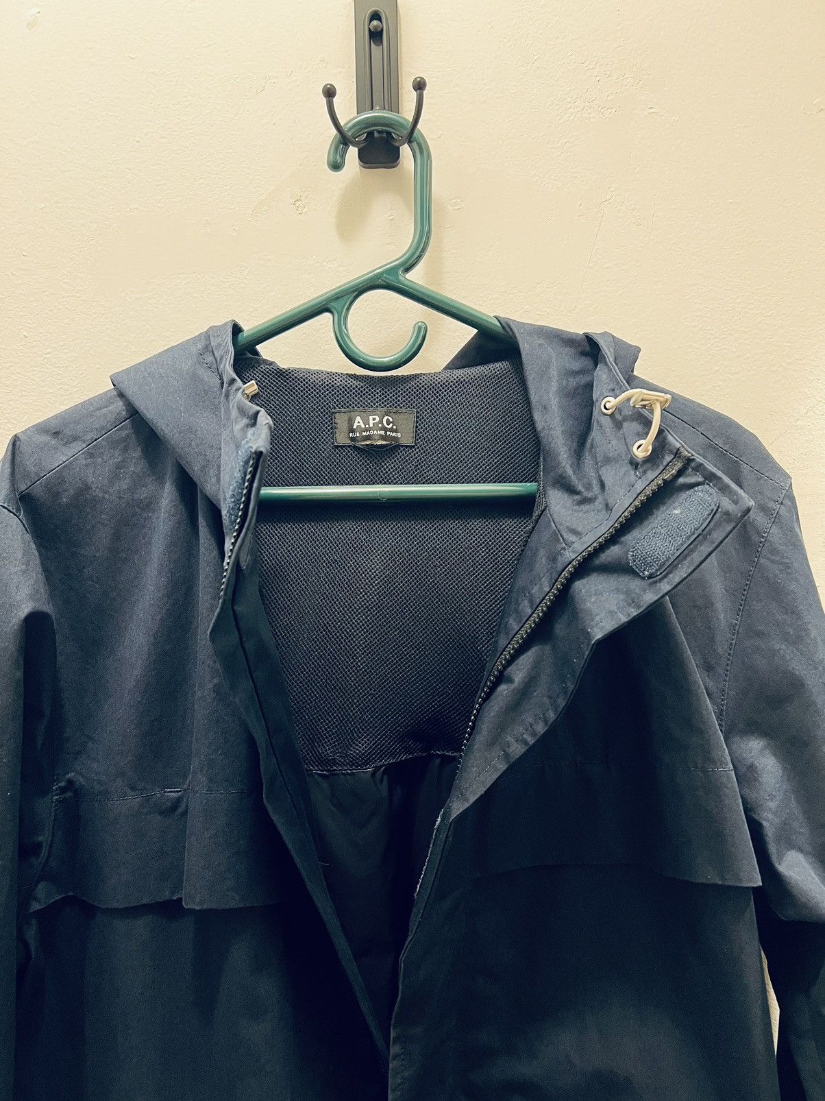 A.P.C. A.P.C. Hooded Navy Raincoat Size US M / EU 48-50 / 2 - 3 Thumbnail