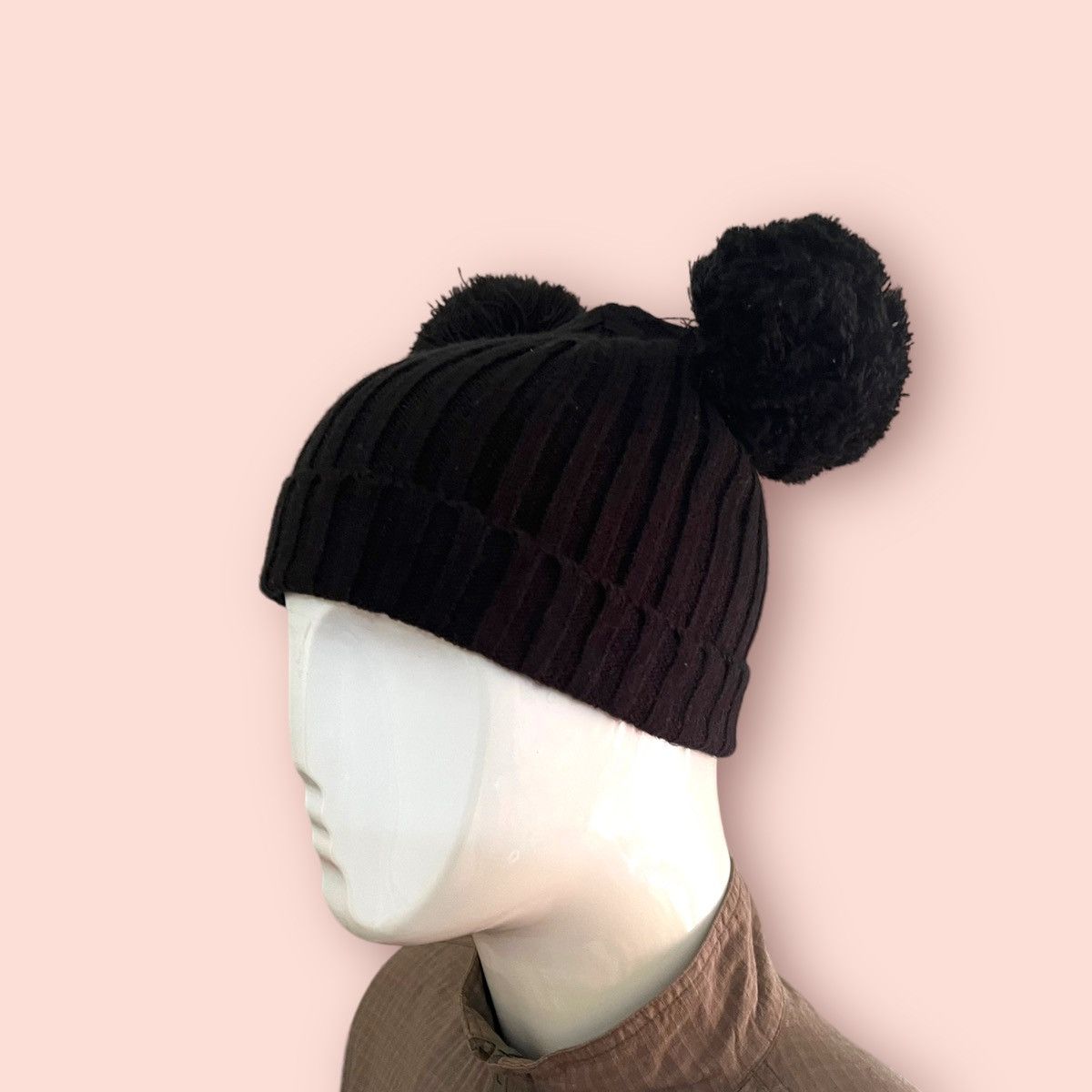 Disney × Japanese Brand MICKEY MOUSE DOUBLE POM EARS BEANIE HAT Size ONE SIZE - 6 Thumbnail
